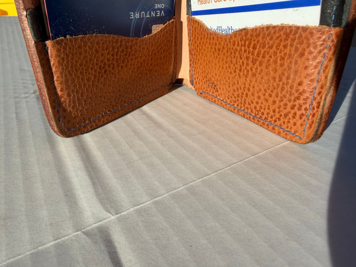 Photo by rhinoaz on April 5, 2026 of the Rhino Kustomz Veg Tan Bi-fold in Hermann Oak Tooling Veg Tan.