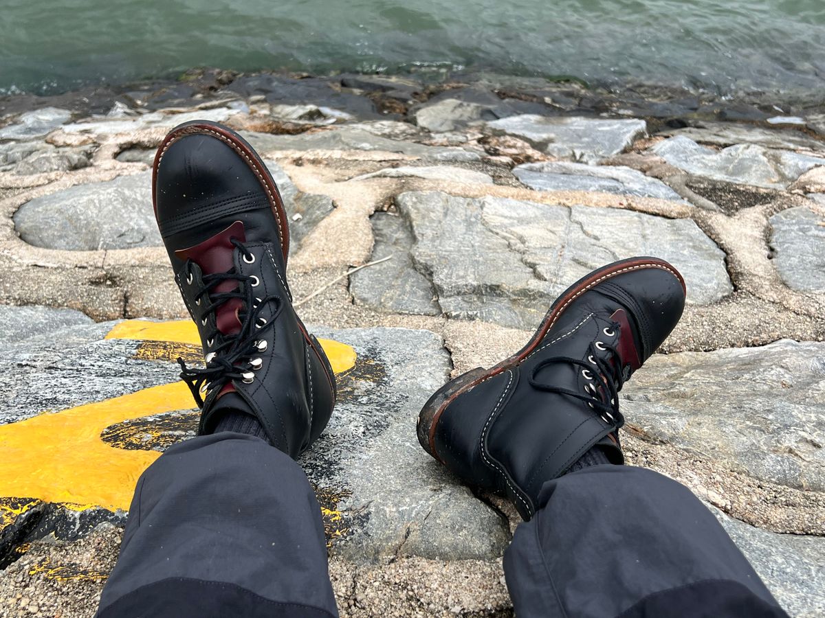 Photo by leeharker1813 on December 24, 2024 of the Red Wing Iron Ranger in S.B. Foot Black Harness.