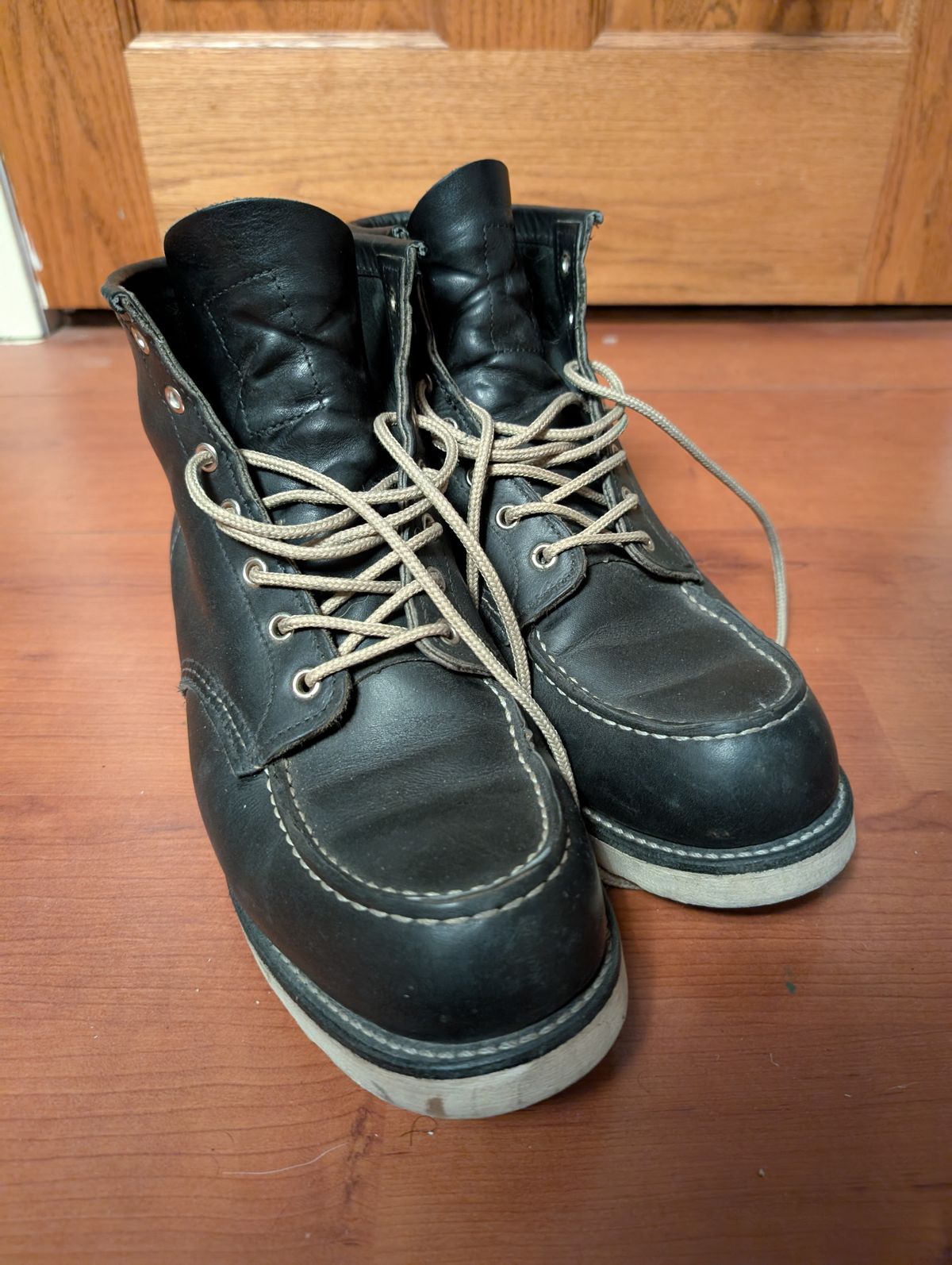 Photo by Spud_Murphy99 on August 7, 2025 of the Red Wing 6-Inch Classic Moc in S.B. Foot Black Harness.