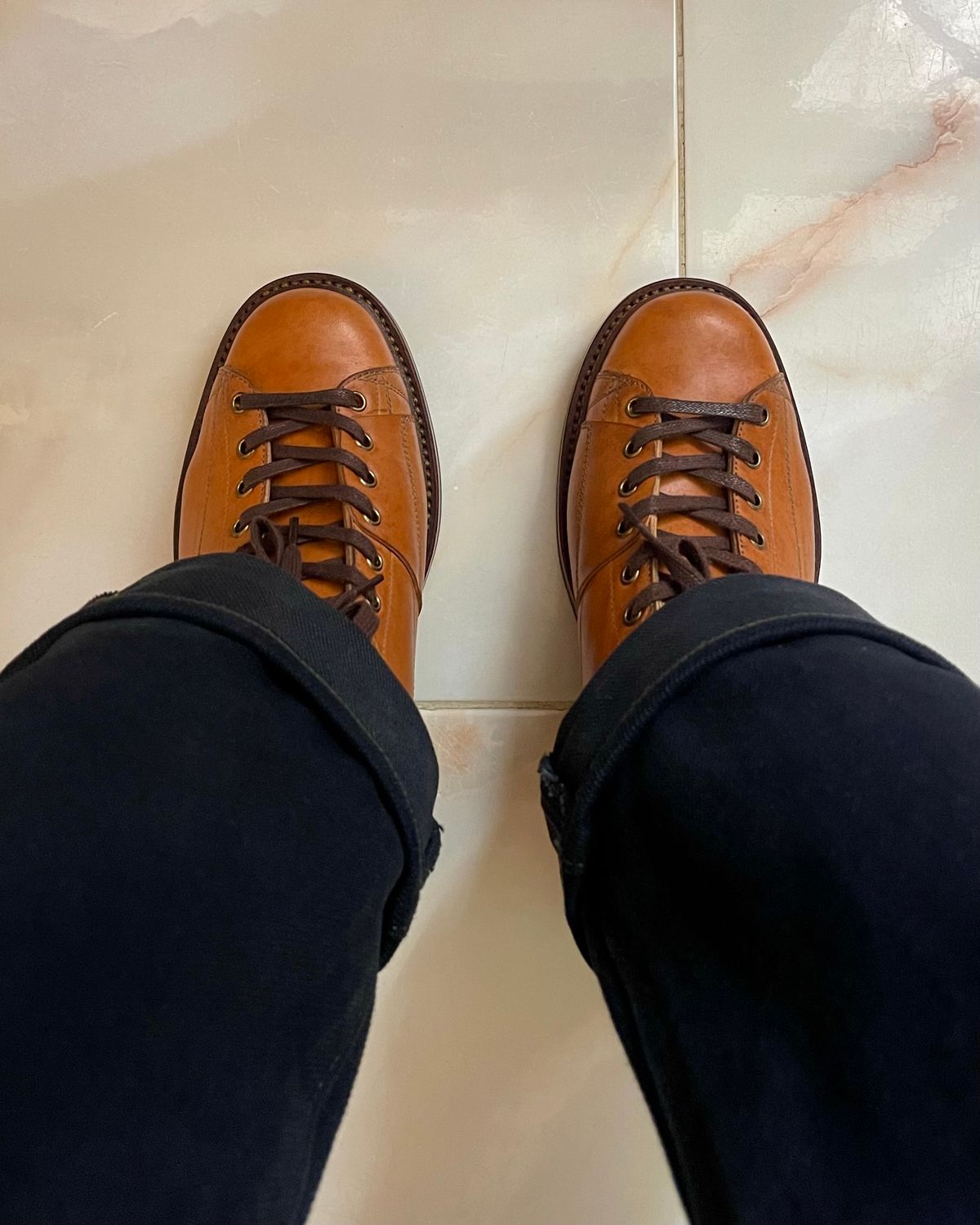 Photo by arnldkt on November 1, 2025 of the Sagara Cordmaster in Maryam Natural Horsebutt.