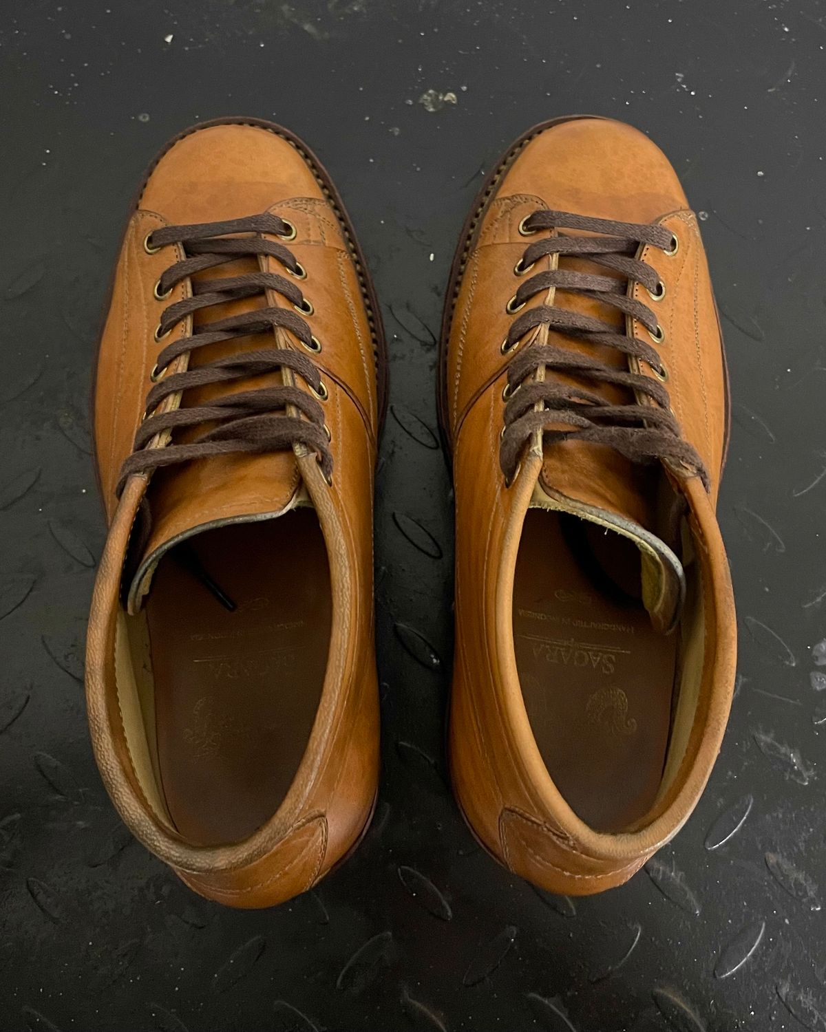 Photo by arnldkt on November 1, 2025 of the Sagara Cordmaster in Maryam Natural Horsebutt.