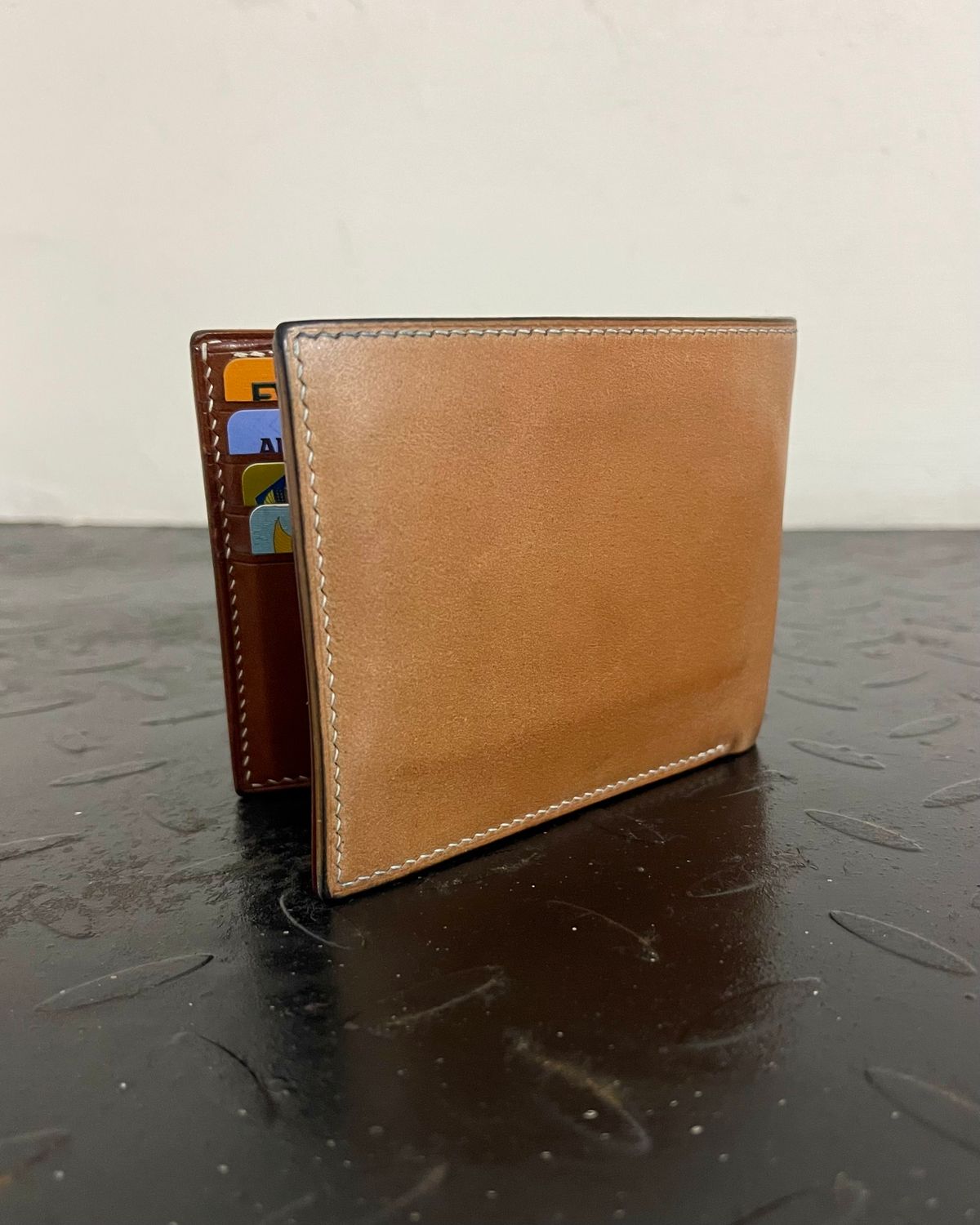 Photo by arnolddkoot on December 31, 2025 of the GitsiRosdiani Bifold Wallet in Shinki Natural Shell Cordovan & Conceria Walpier Brown Buttero.