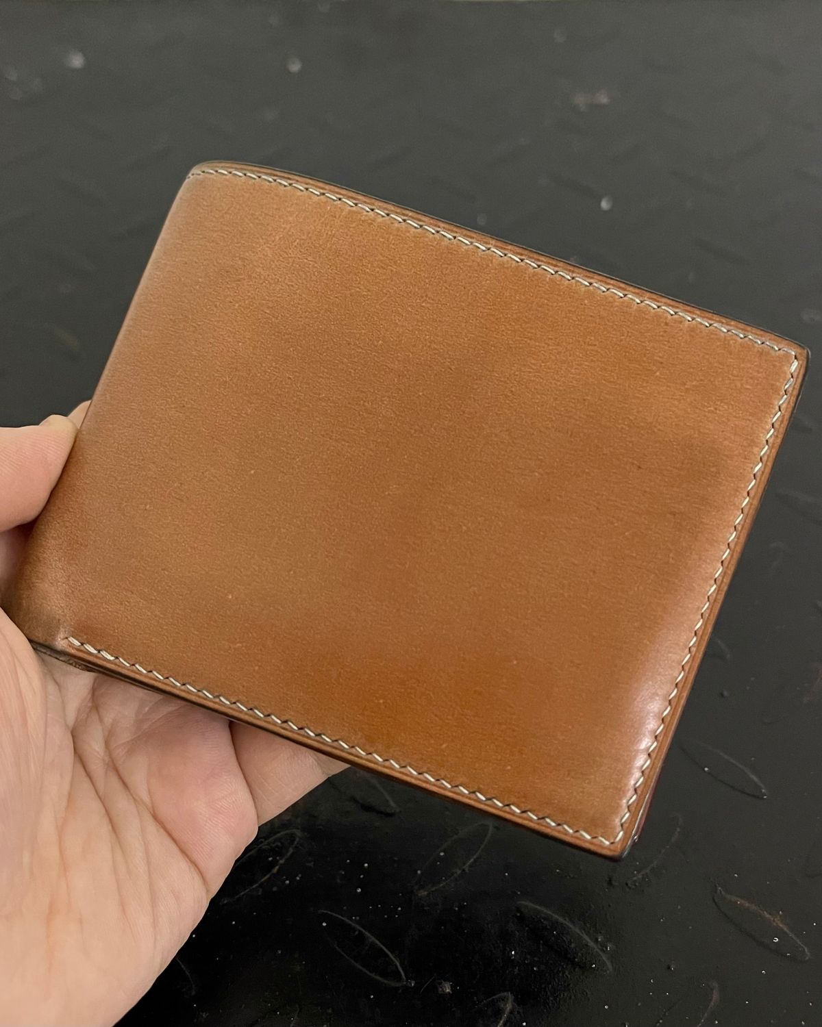 Photo by arnolddkoot on December 31, 2025 of the GitsiRosdiani Bifold Wallet in Shinki Natural Shell Cordovan & Conceria Walpier Brown Buttero.