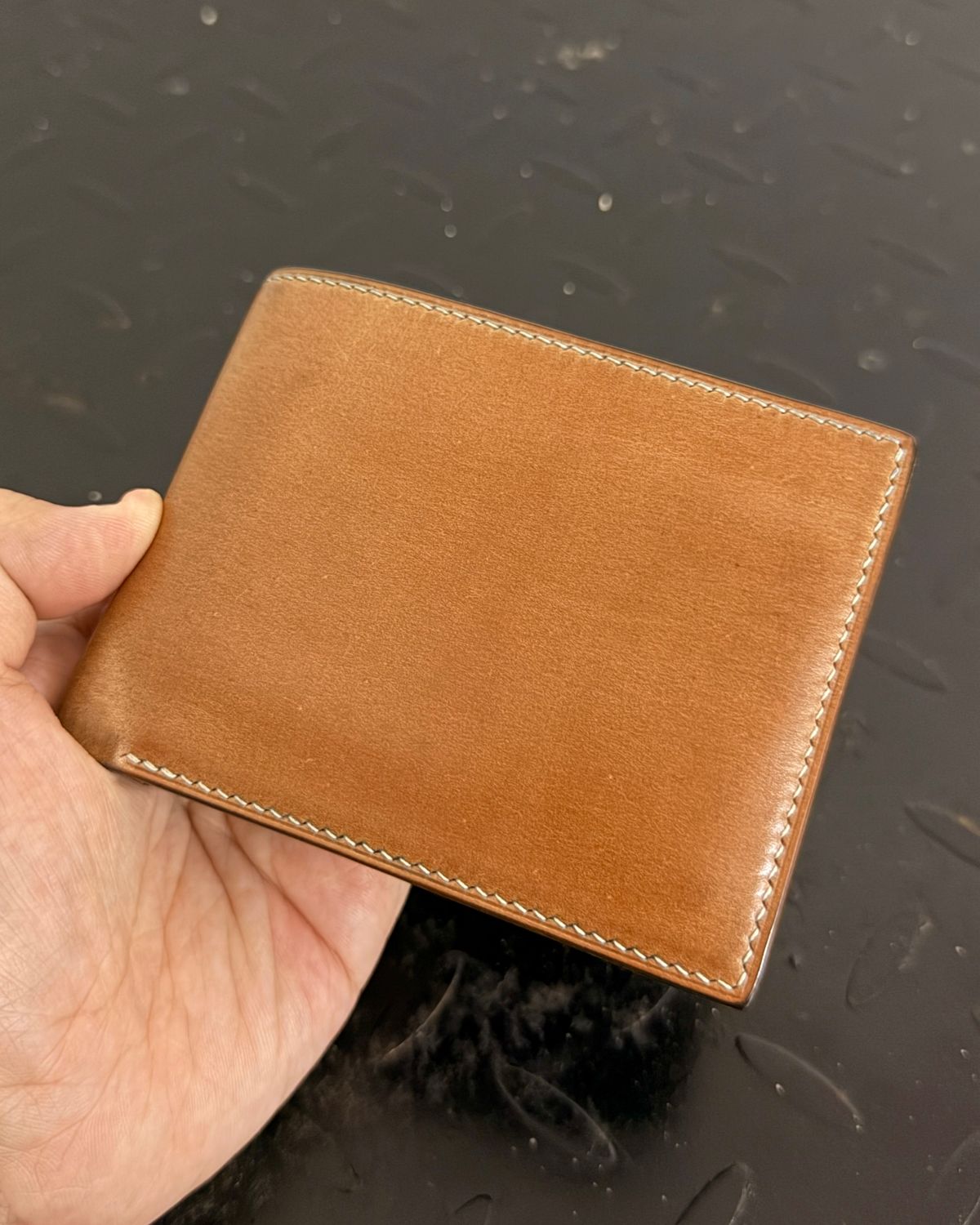 Photo by arnolddkoot on February 1, 2026 of the GitsiRosdiani Bifold Wallet in Shinki Natural Shell Cordovan & Conceria Walpier Brown Buttero.