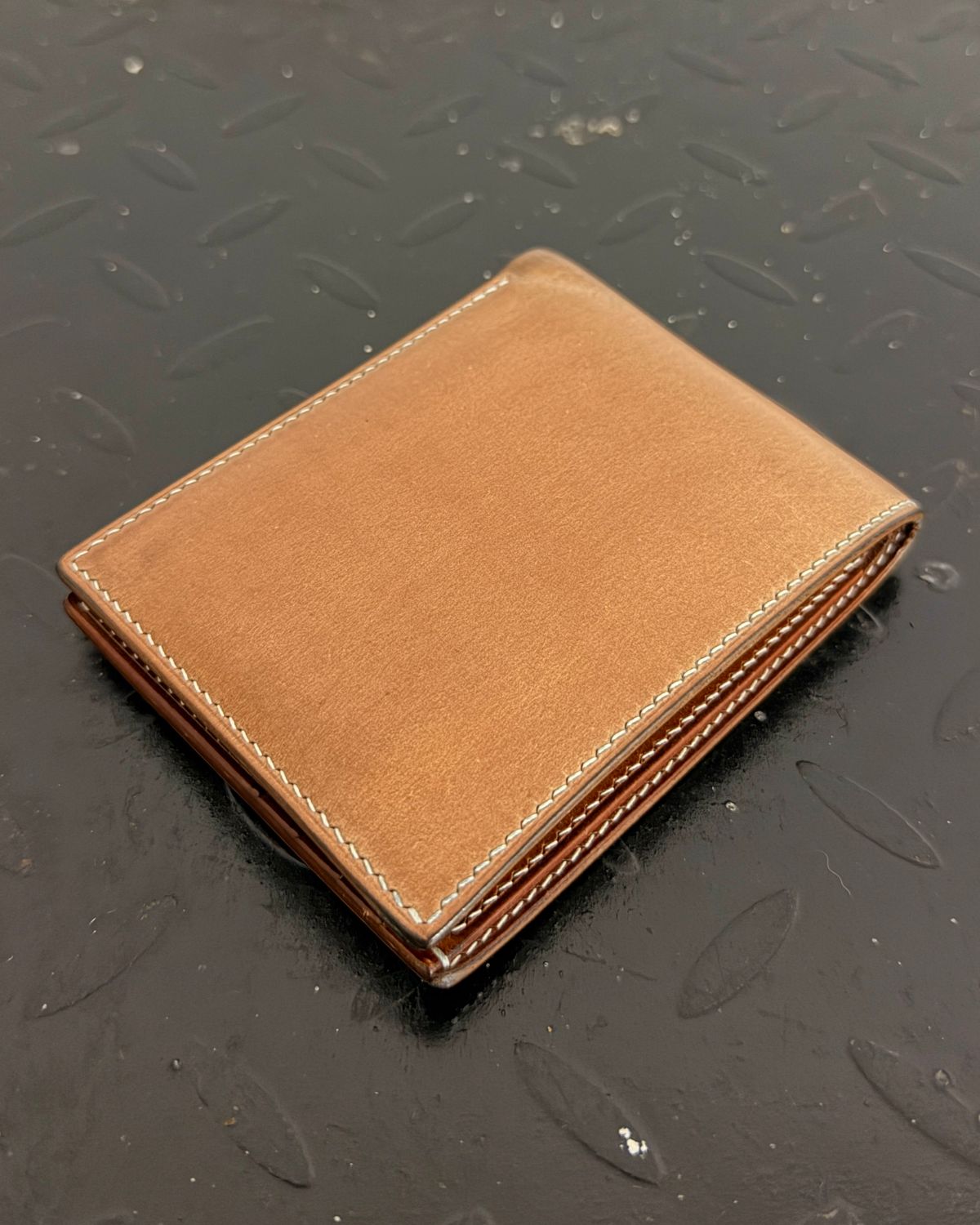 Photo by arnolddkoot on February 1, 2026 of the GitsiRosdiani Bifold Wallet in Shinki Natural Shell Cordovan & Conceria Walpier Brown Buttero.
