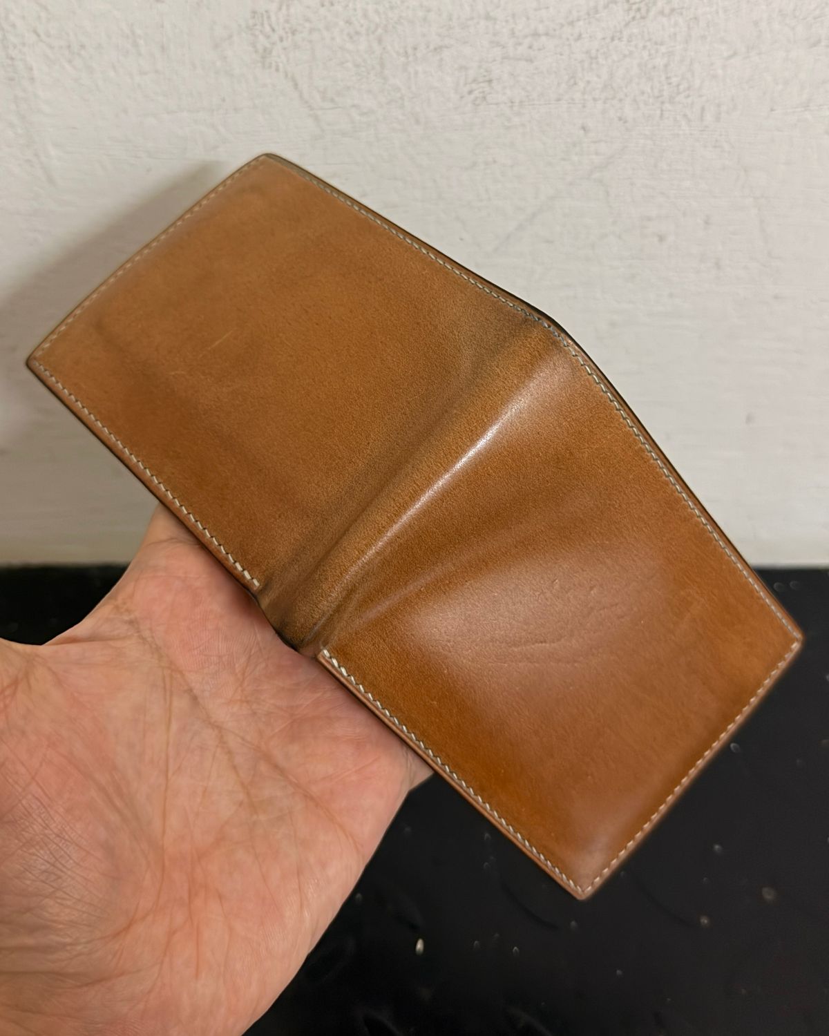 Photo by arnolddkoot on March 1, 2026 of the GitsiRosdiani Bifold Wallet in Shinki Natural Shell Cordovan & Conceria Walpier Brown Buttero.