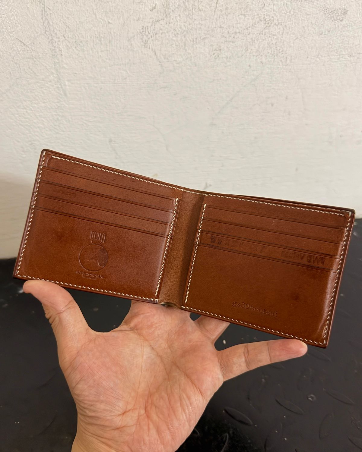 Photo by arnolddkoot on March 1, 2026 of the GitsiRosdiani Bifold Wallet in Shinki Natural Shell Cordovan & Conceria Walpier Brown Buttero.