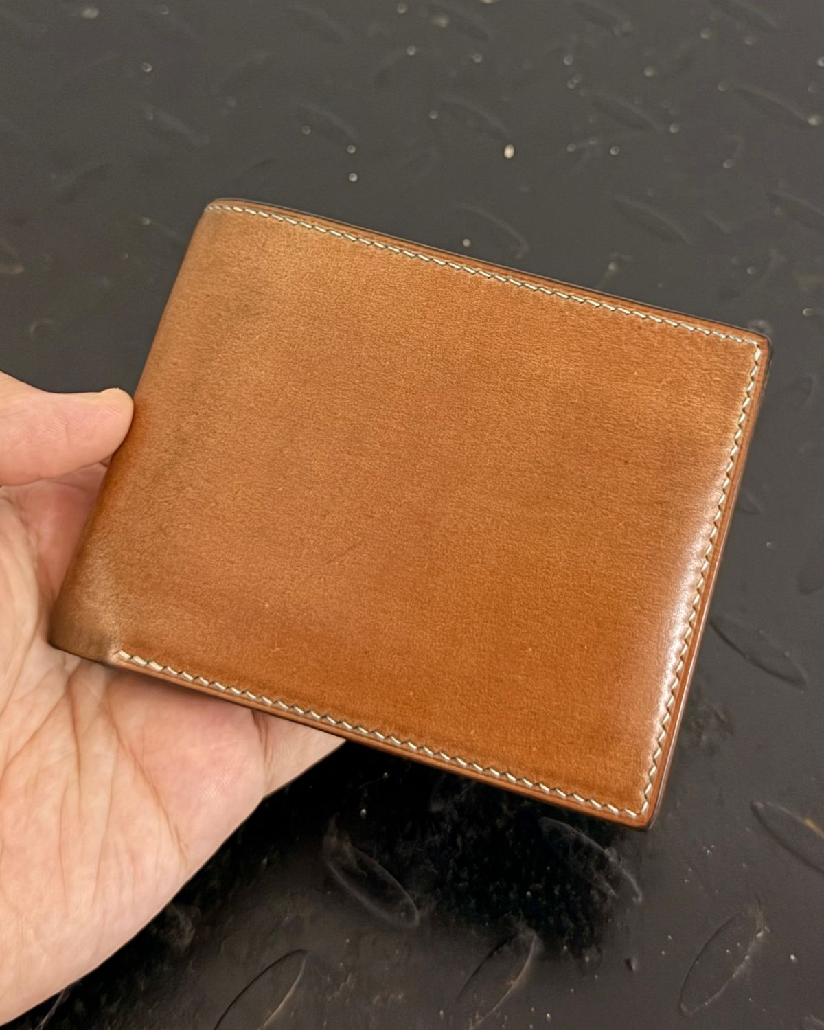 Photo by arnolddkoot on April 1, 2026 of the GitsiRosdiani Bifold Wallet in Shinki Natural Shell Cordovan & Conceria Walpier Brown Buttero.