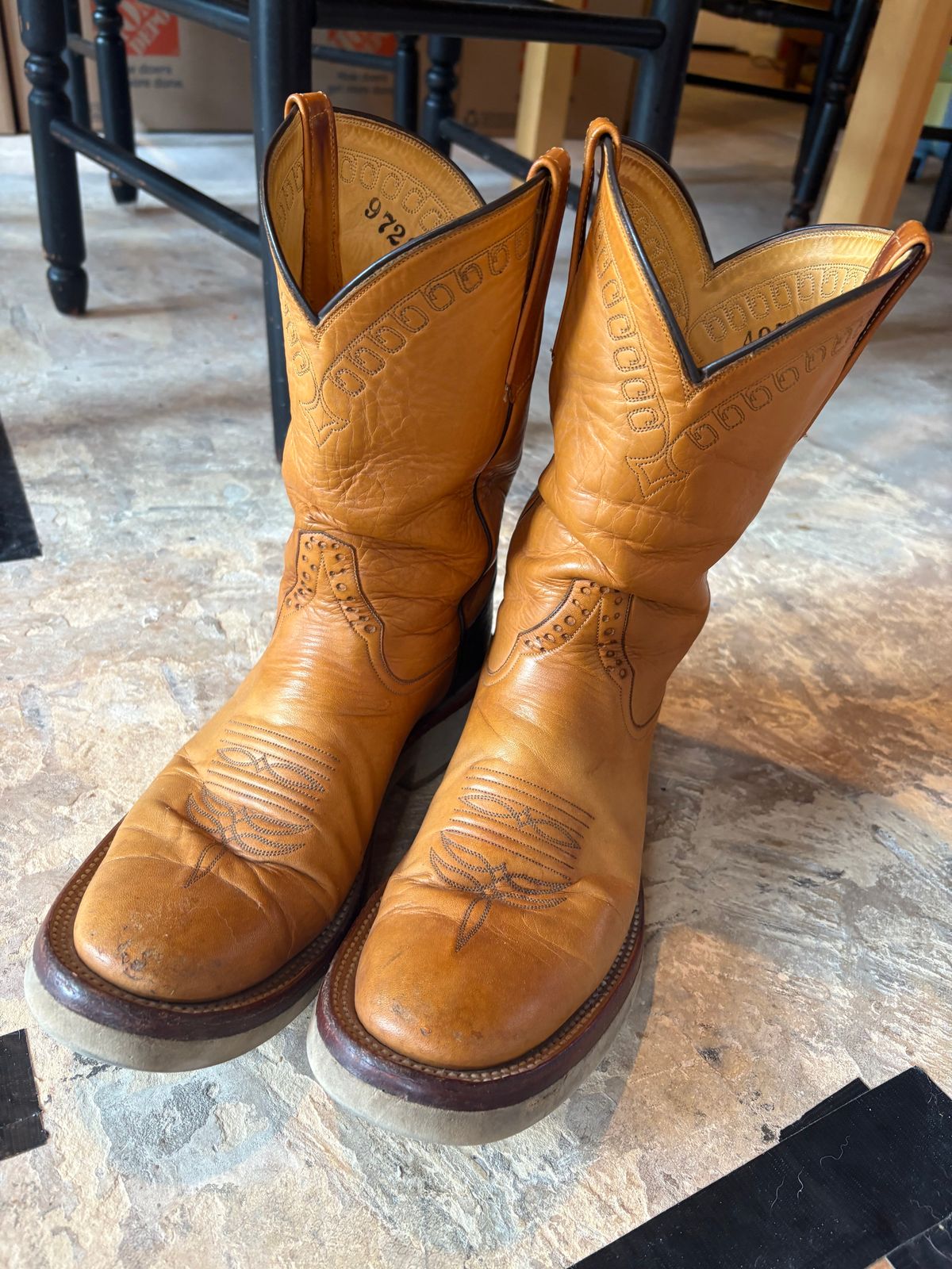 Photo by Glathan on July 4, 2025 of the Rios of Mercedes 9723E in Calf vamps and shafts. Sharkskin heel Counters.
