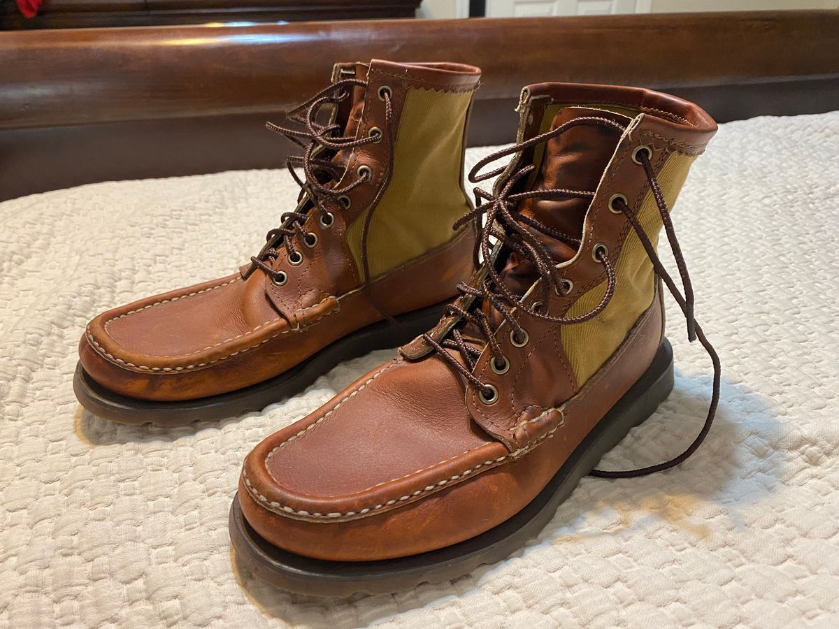 Photo by namawalla on March 7, 2024 of the Russell Moccasin Co. Safari in Walnut Timberjack & Sahara Twill.