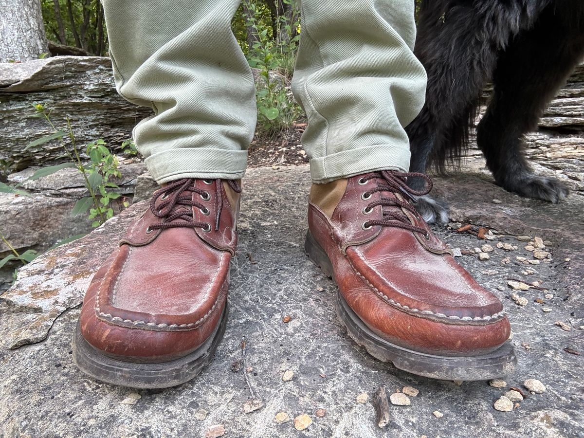 Photo by namawalla on August 23, 2025 of the Russell Moccasin Co. Safari in Walnut Timberjack & Sahara Twill.