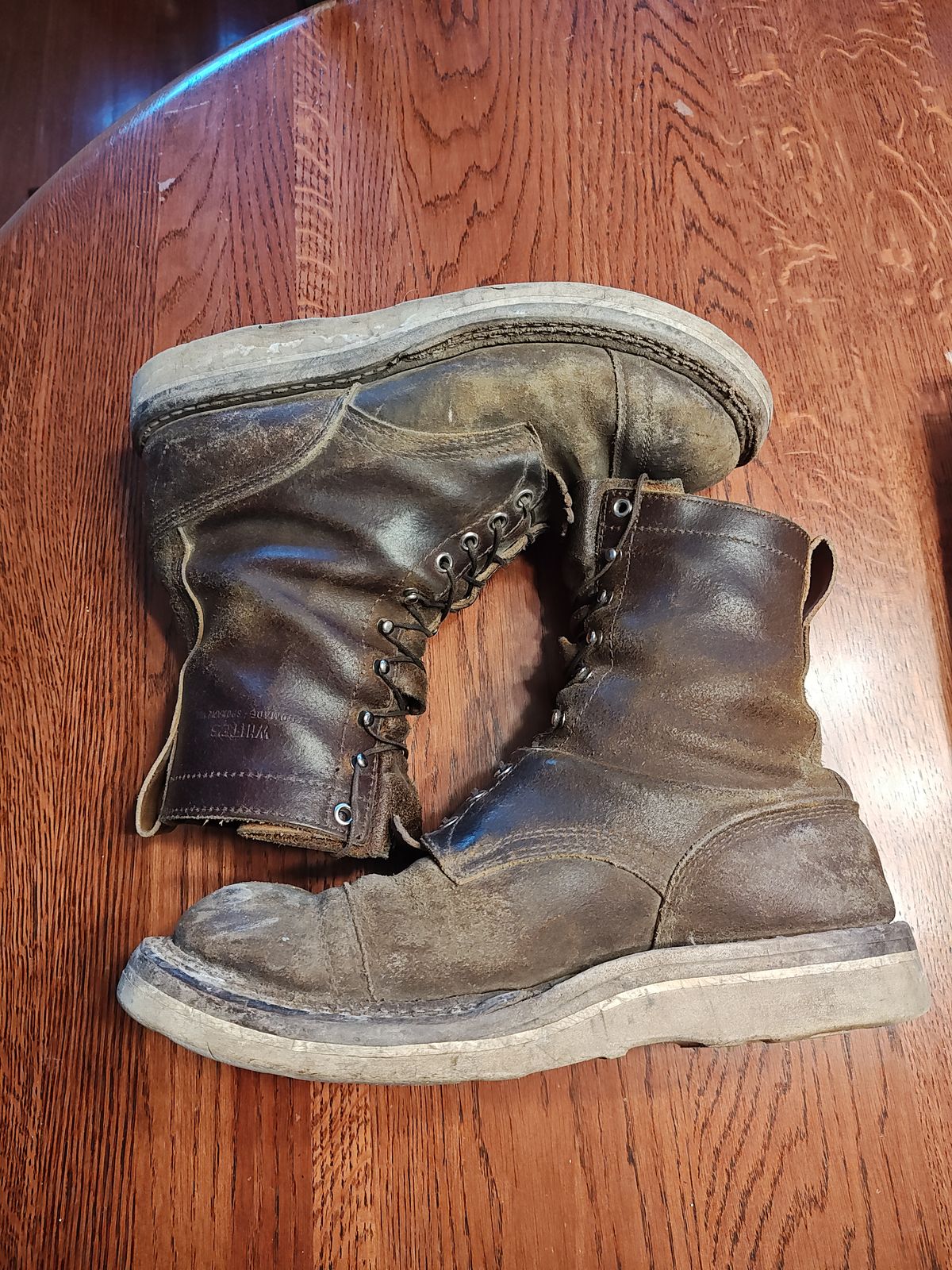 Photo by Spo1800 on January 4, 2026 of the White's Bounty Hunter in Horween Cinnamon Waxed Flesh.