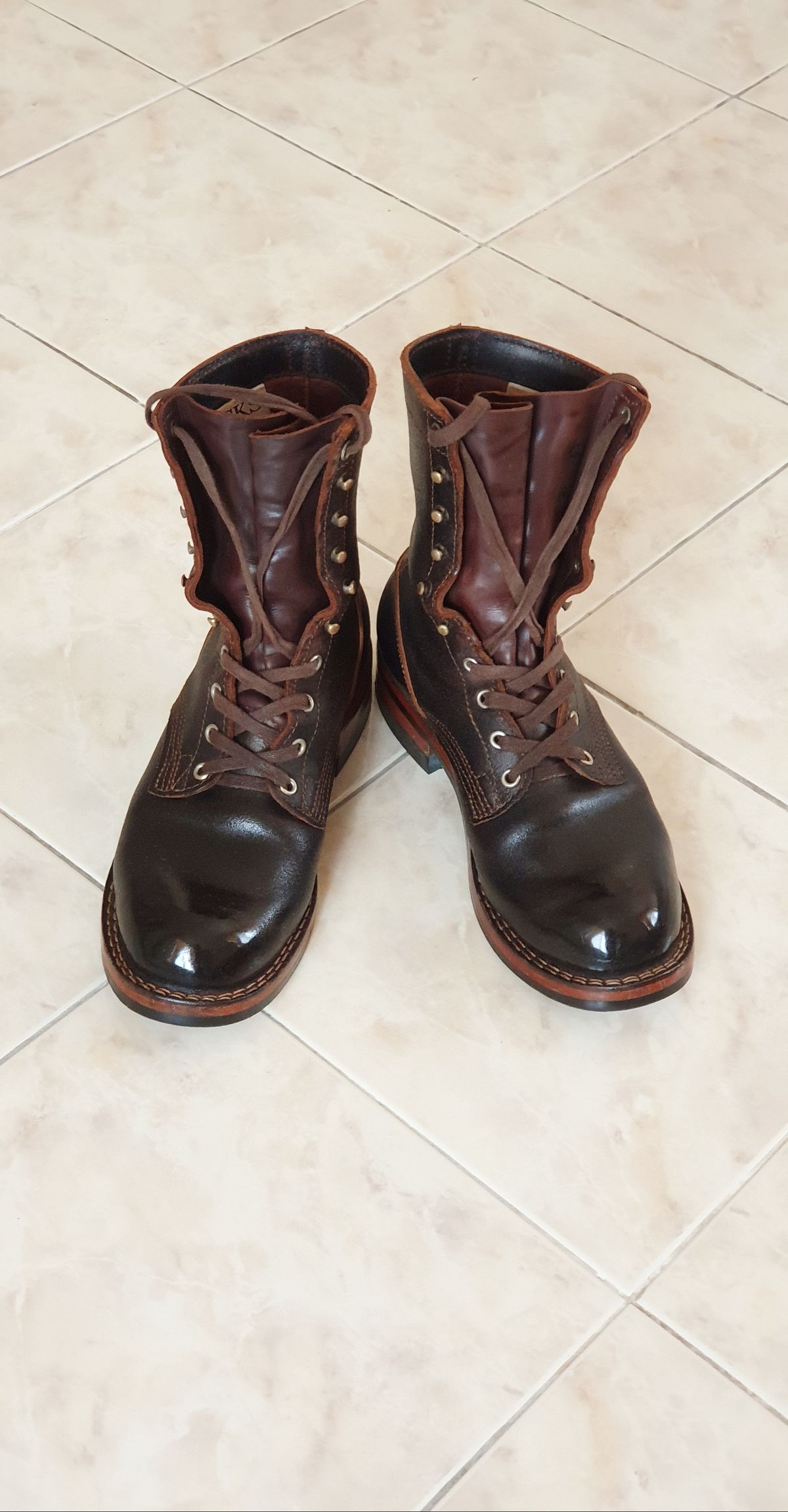 Photo by seeking_fullfilment on September 21, 2025 of the Nicks Officer in Horween Brown Waxed Flesh.