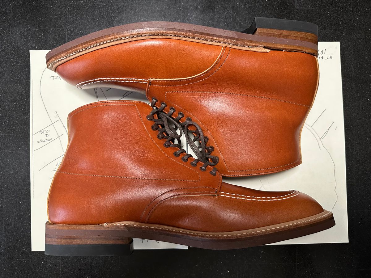 Photo by Rick11 on October 1, 2024 of the Alden Alden 405 in Brown Calfskin.