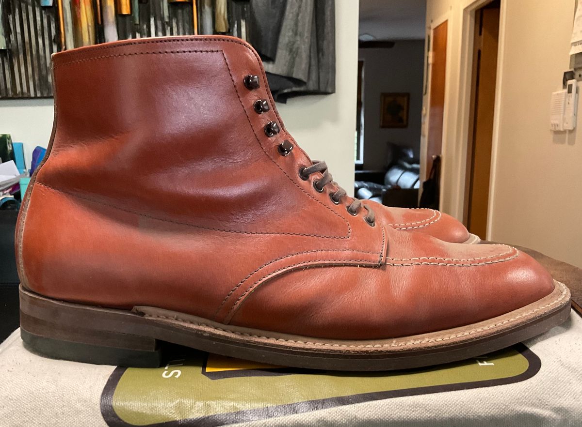 Photo by Rick11 on October 14, 2024 of the Alden Alden 405 in Brown Calfskin.