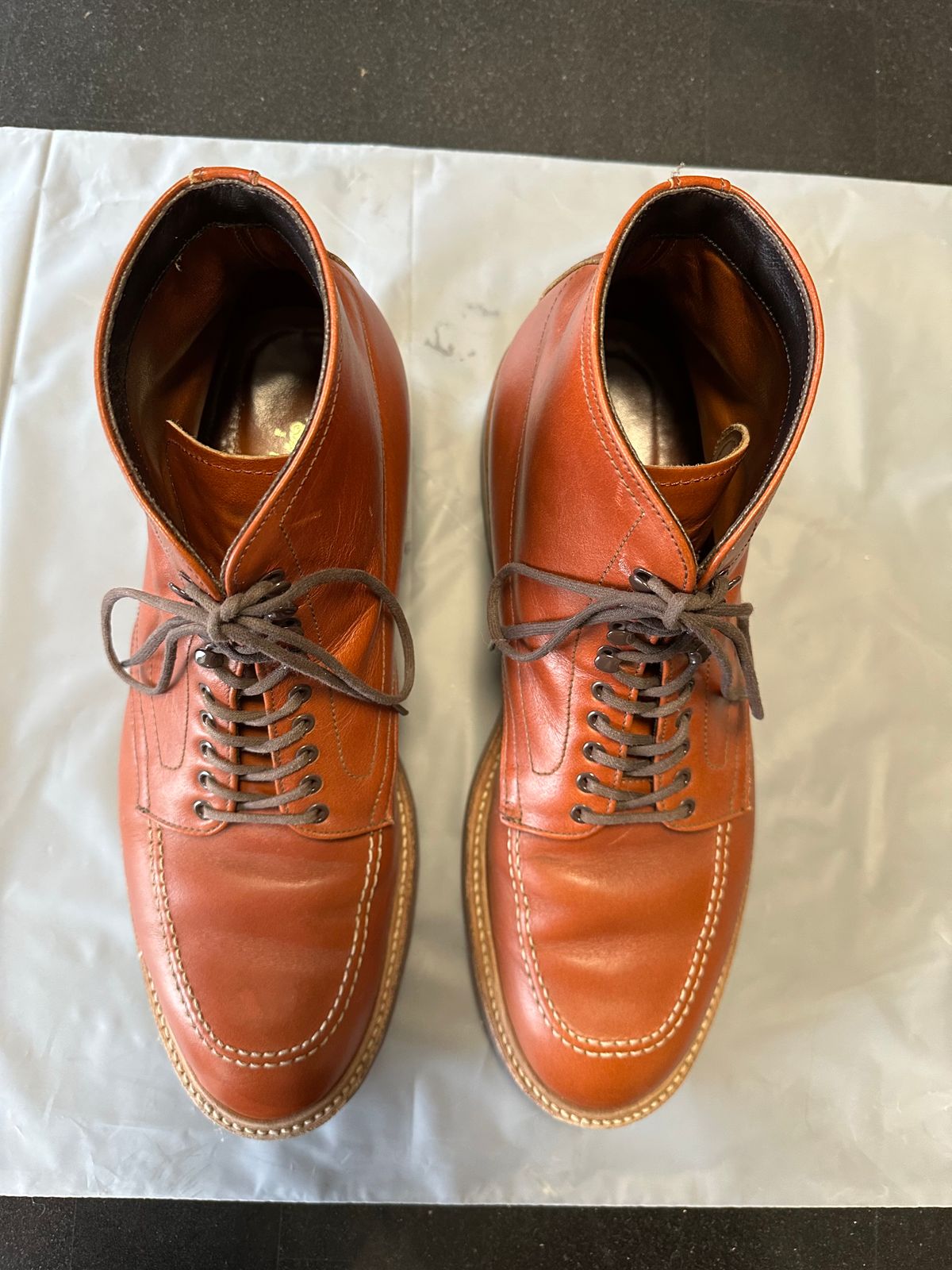 Photo by Rick11 on December 4, 2024 of the Alden Alden 405 in Brown Calfskin.