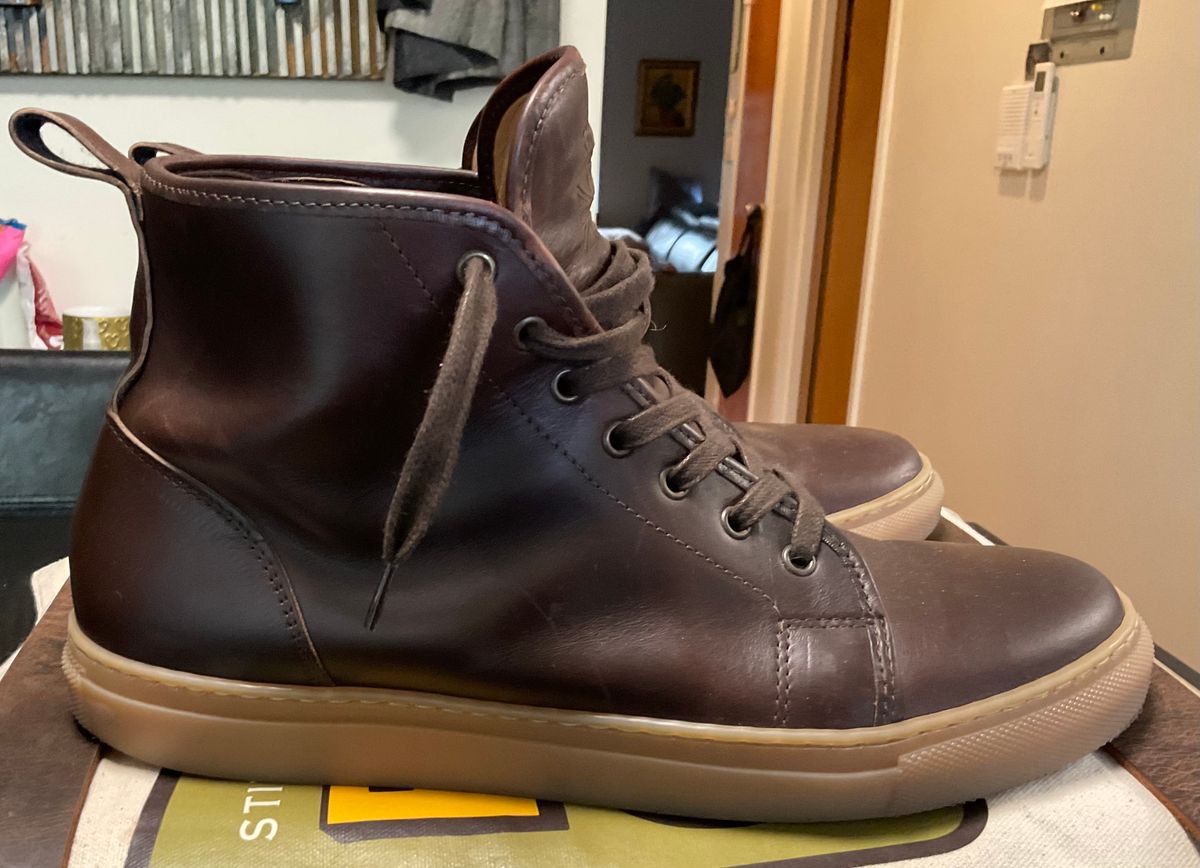 Photo by Rick11 on October 14, 2024 of the Goral Smugs in Horween Brown Chromexcel.