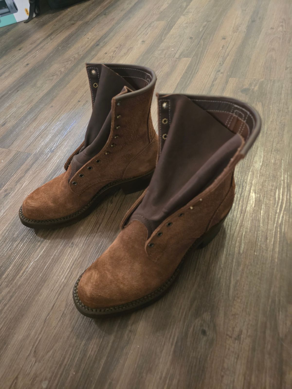 Photo by Bobwoobe on July 3, 2026 of the Frank's Boots Wilshire in Seidel Chocolate Oil Tan Roughout.