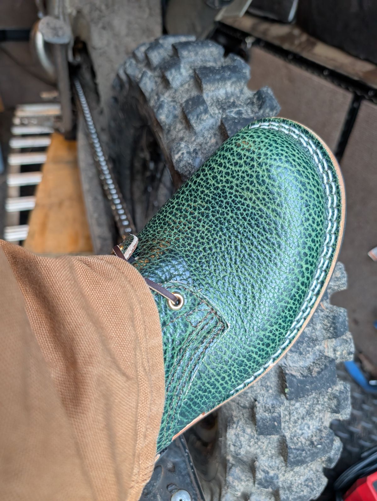 Photo by thetable123 on October 4, 2025 of the Nicks MTO in Horween Yellowstone Greener Pastures.