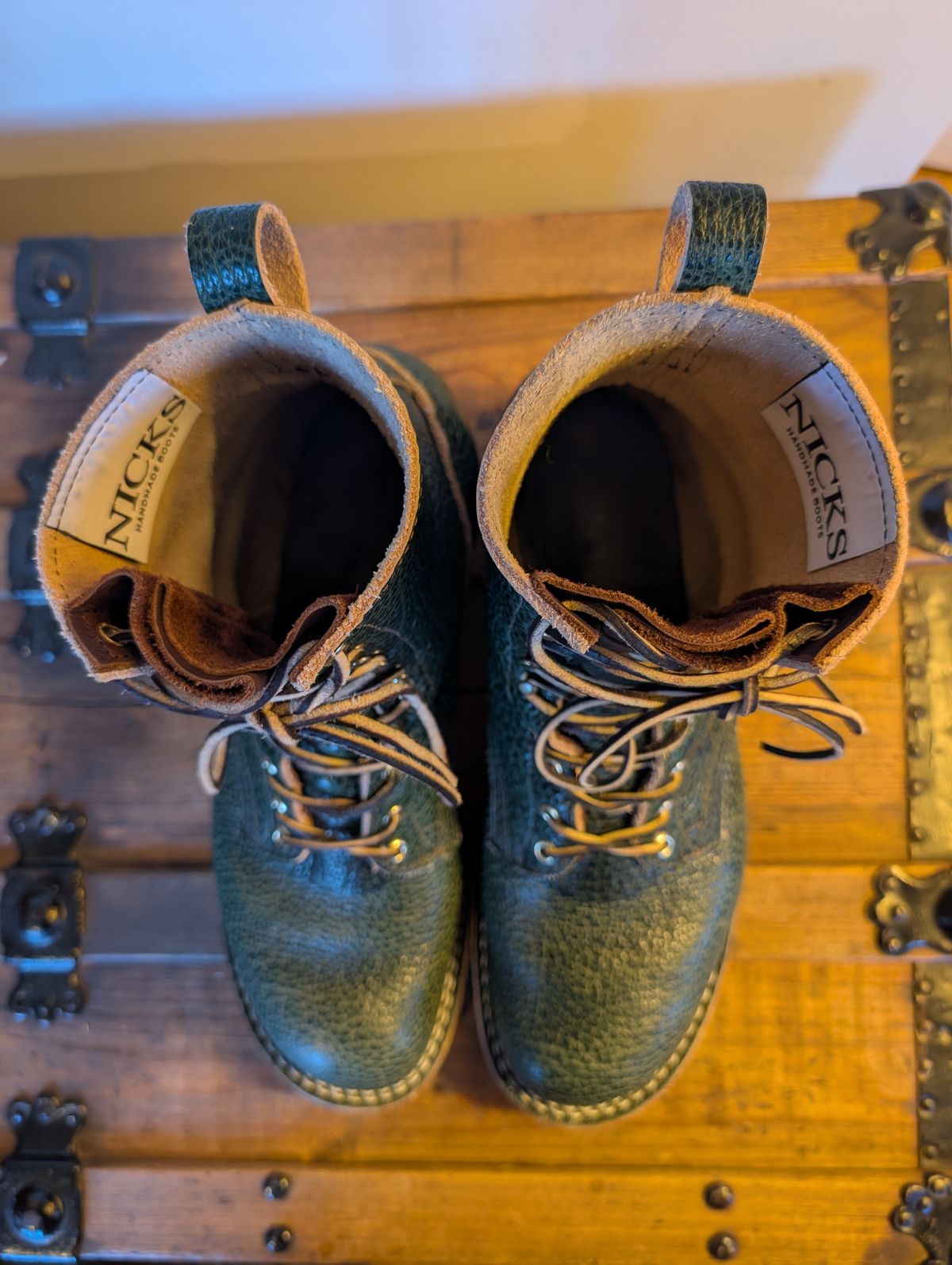 Photo by thetable123 on December 4, 2025 of the Nicks MTO in Horween Yellowstone Greener Pastures.