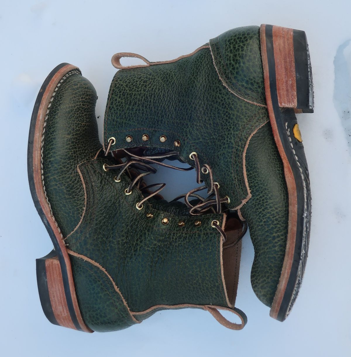 Photo by thetable123 on February 4, 2026 of the Nicks MTO in Horween Yellowstone Greener Pastures.