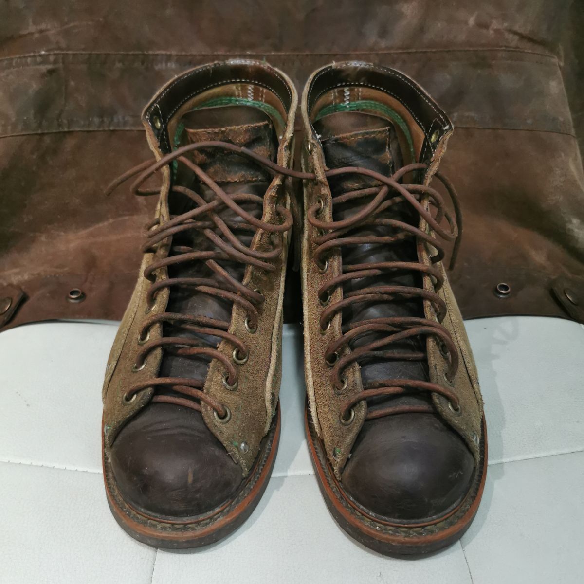 Photo by walkaboot on October 1, 2025 of the Thorogood Portage in Horween Chrome Chromexcel Roughout.