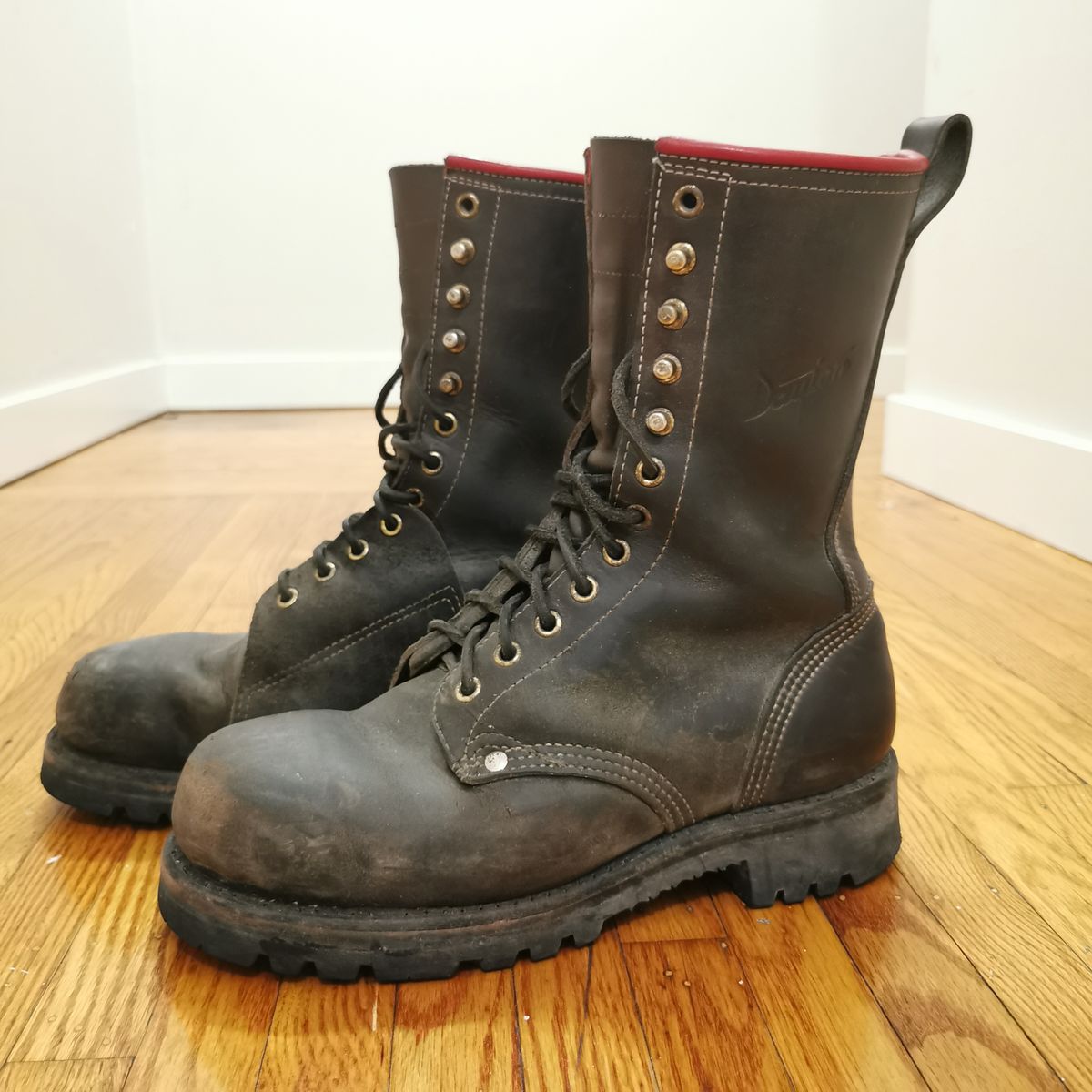Photo by walkaboot on November 3, 2025 of the Dayton Boots 6410 CSA OHM Line Boot in Black Oil Tan.