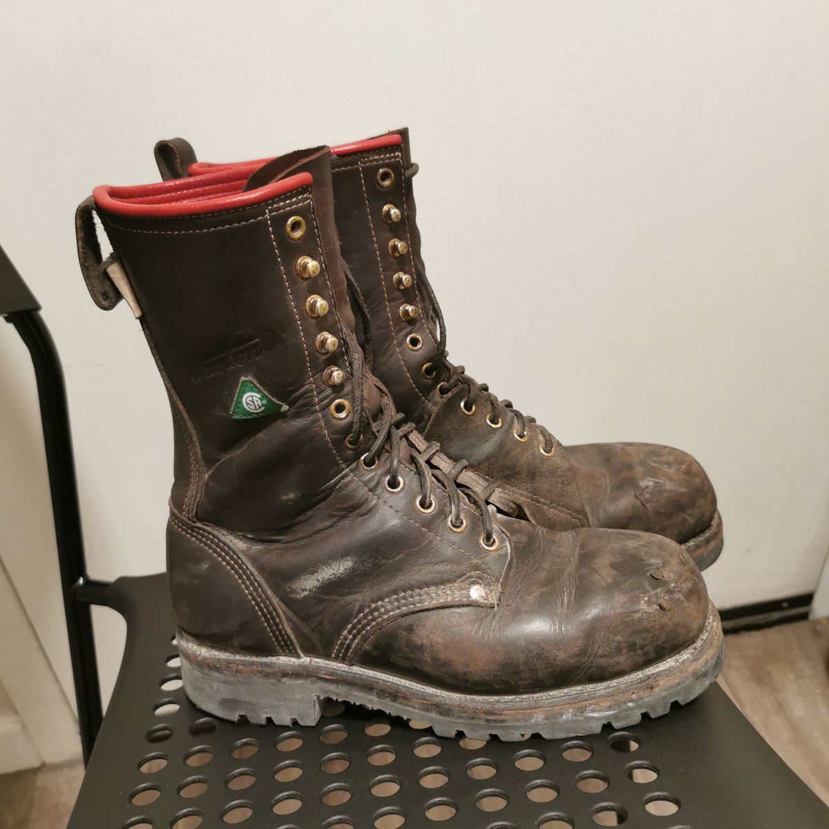 Photo by walkaboot on December 5, 2025 of the Dayton Boots 6410 CSA OHM Line Boot in Black Oil Tan.