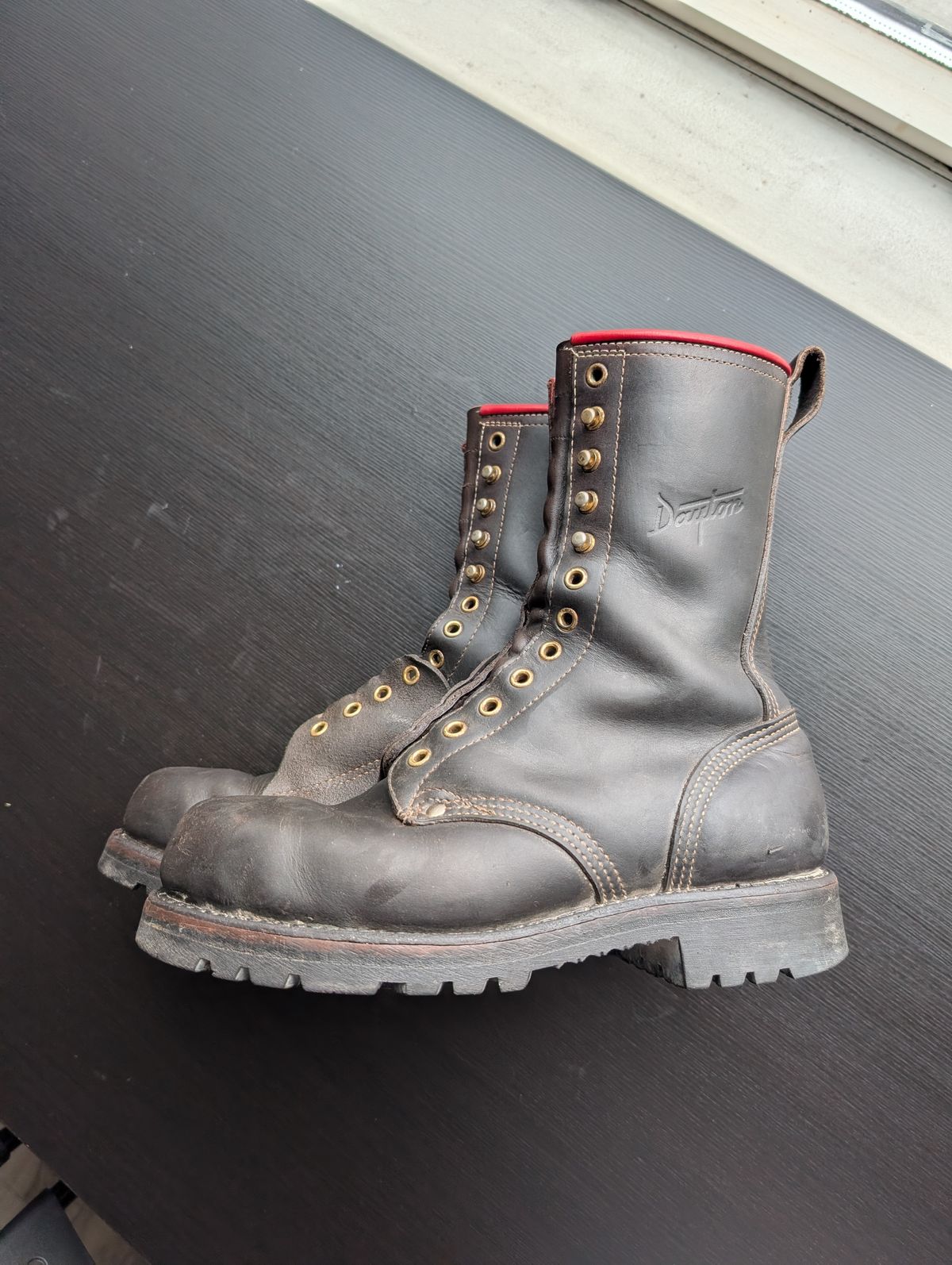 Photo by walkaboot on December 28, 2025 of the Dayton Boots 6410 CSA OHM Line Boot in Black Oil Tan.