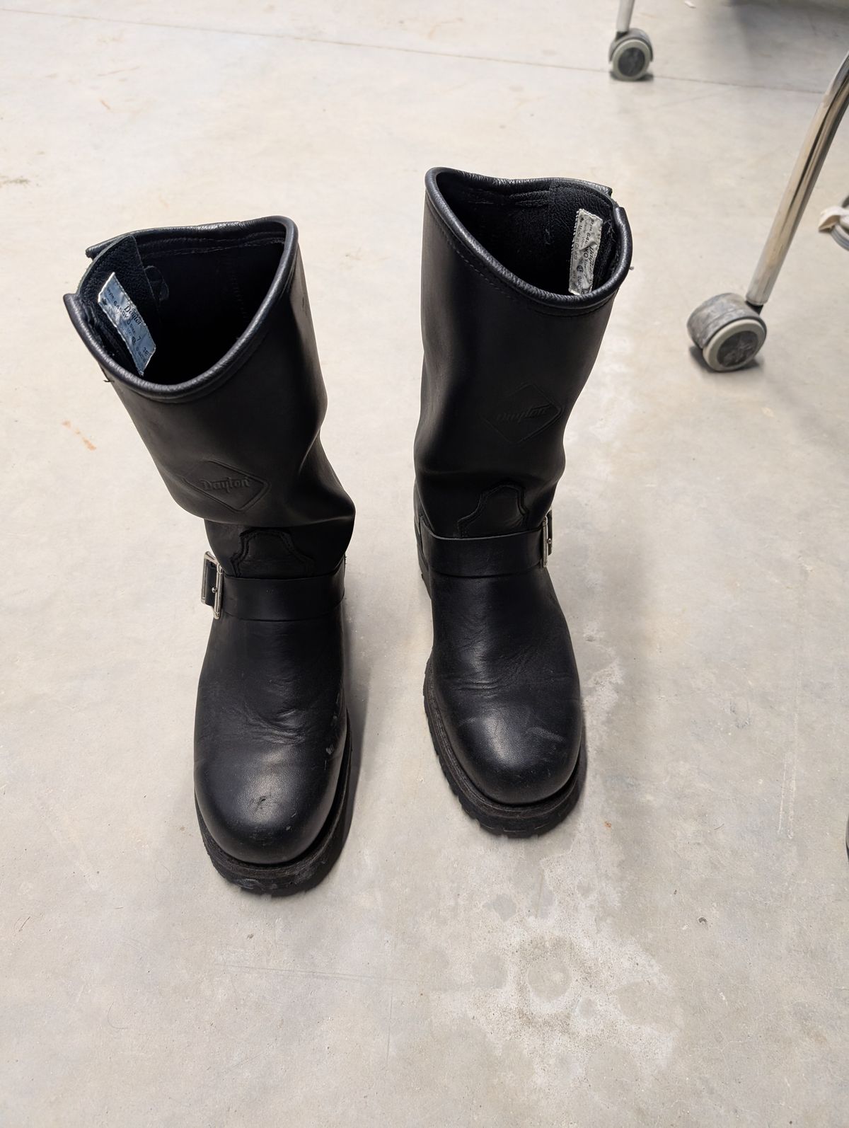 Photo by walkaboot on April 7, 2026 of the Dayton Boots 6460 CSA Engineer in Black Oil Tan.