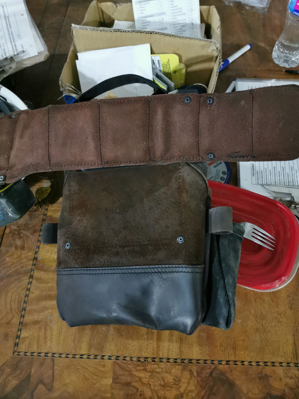 Photo by walkaboot on October 2, 2025 of the DeWalt DWST550113 in Nobuck Top Grain Leather.