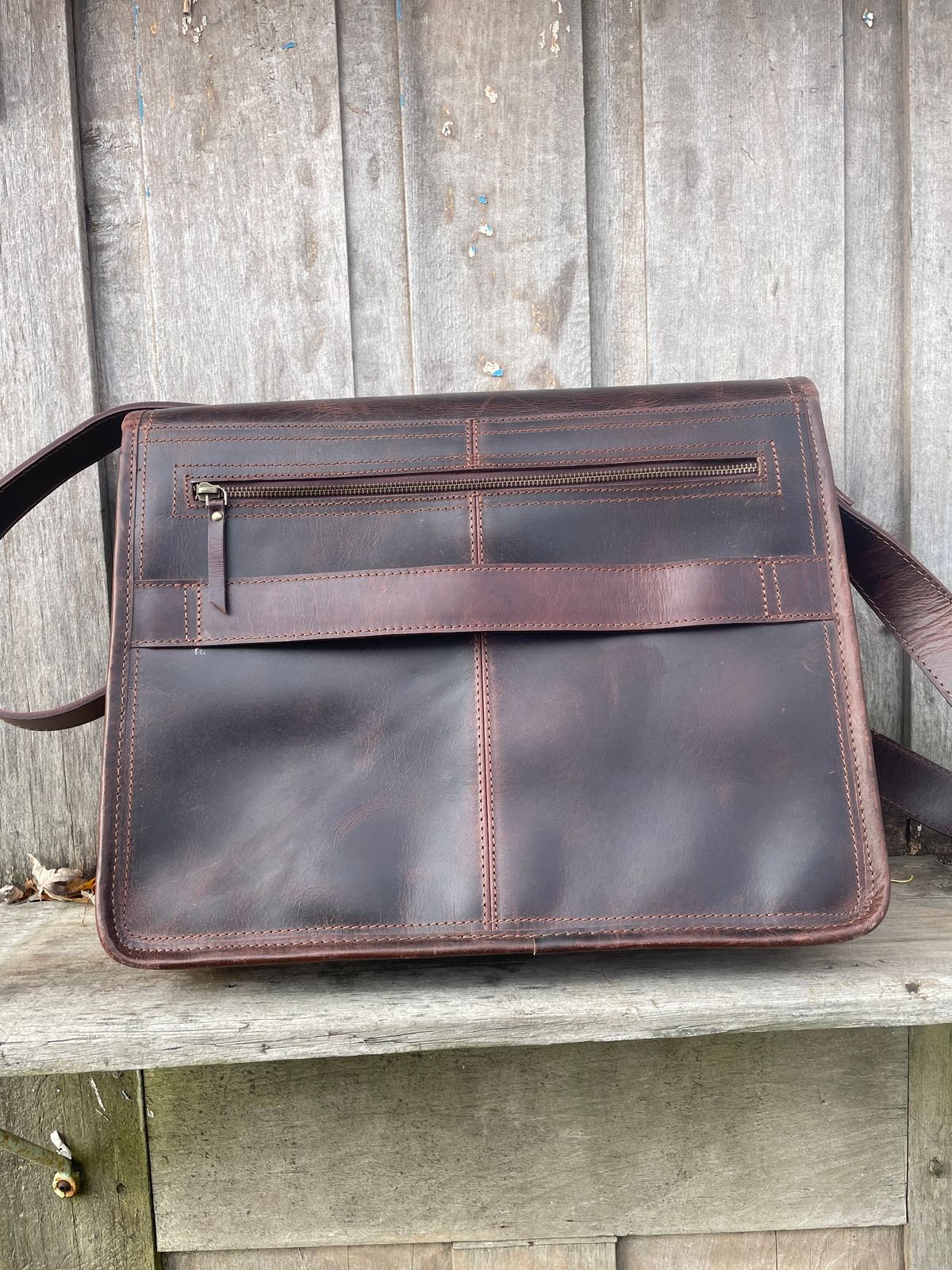 Photo by mrewest on November 3, 2025 of the levinson leather goods Dune Buffalo Leather Messenger Bag in Full Grain Buffalo Leather.