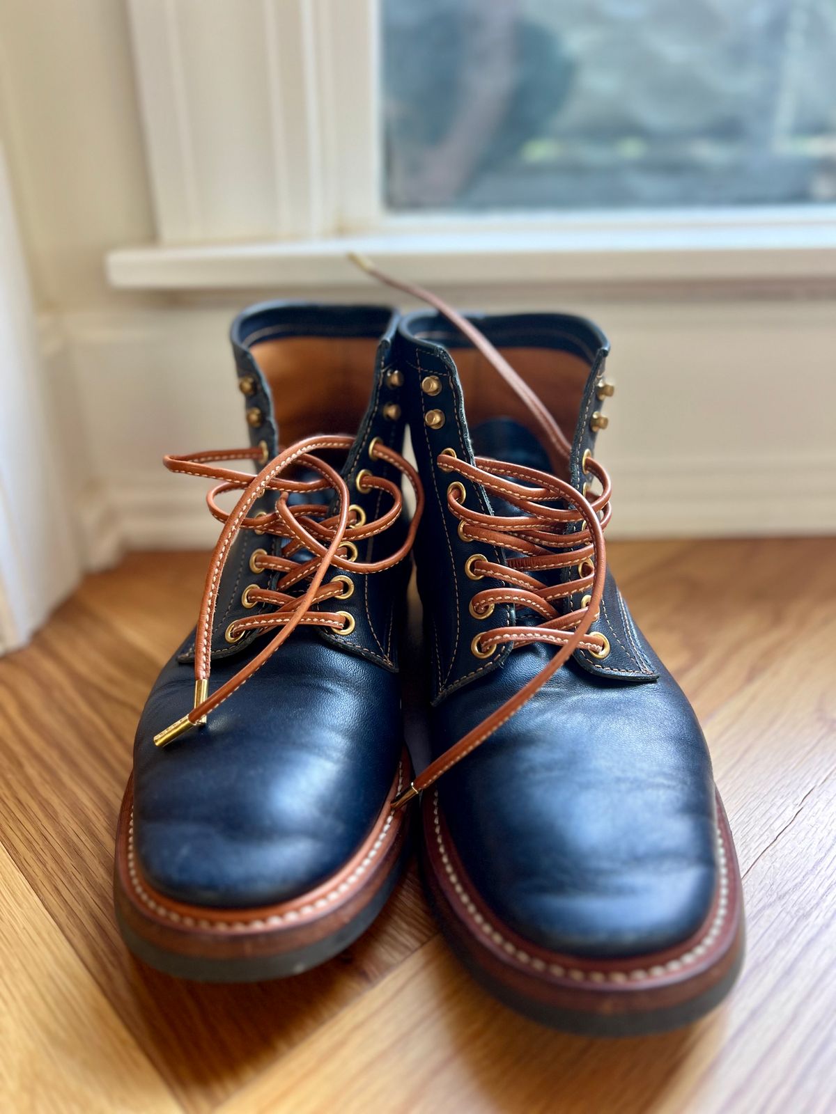 Photo by Tipples_and_drams on August 15, 2024 of the Y'2 Leather Work Boot in Indigo Horsehide.