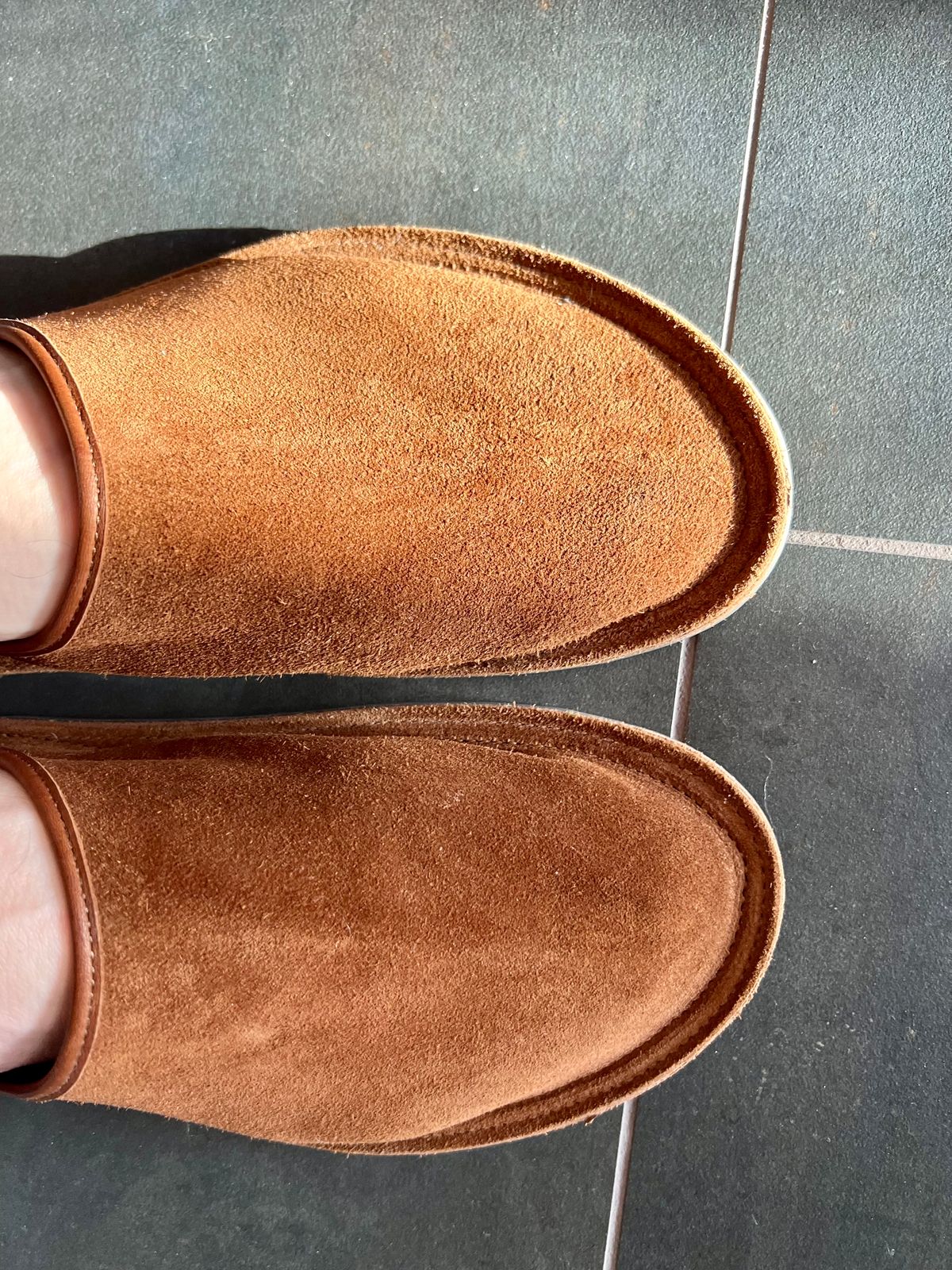 Photo by Tipples_and_drams on November 18, 2024 of the Viberg Slide in Unknown Suede.