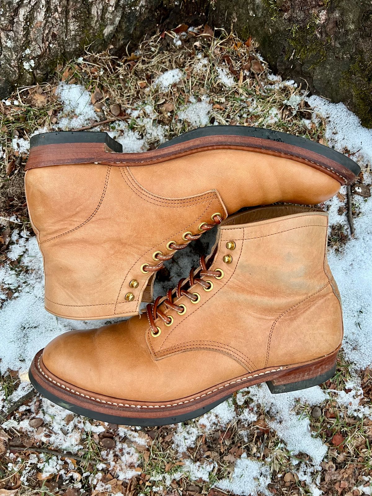 Photo by Tipples_and_drams on December 4, 2024 of the Y'2 Leather Work Boot in Kakishibu Horse (KS-02).