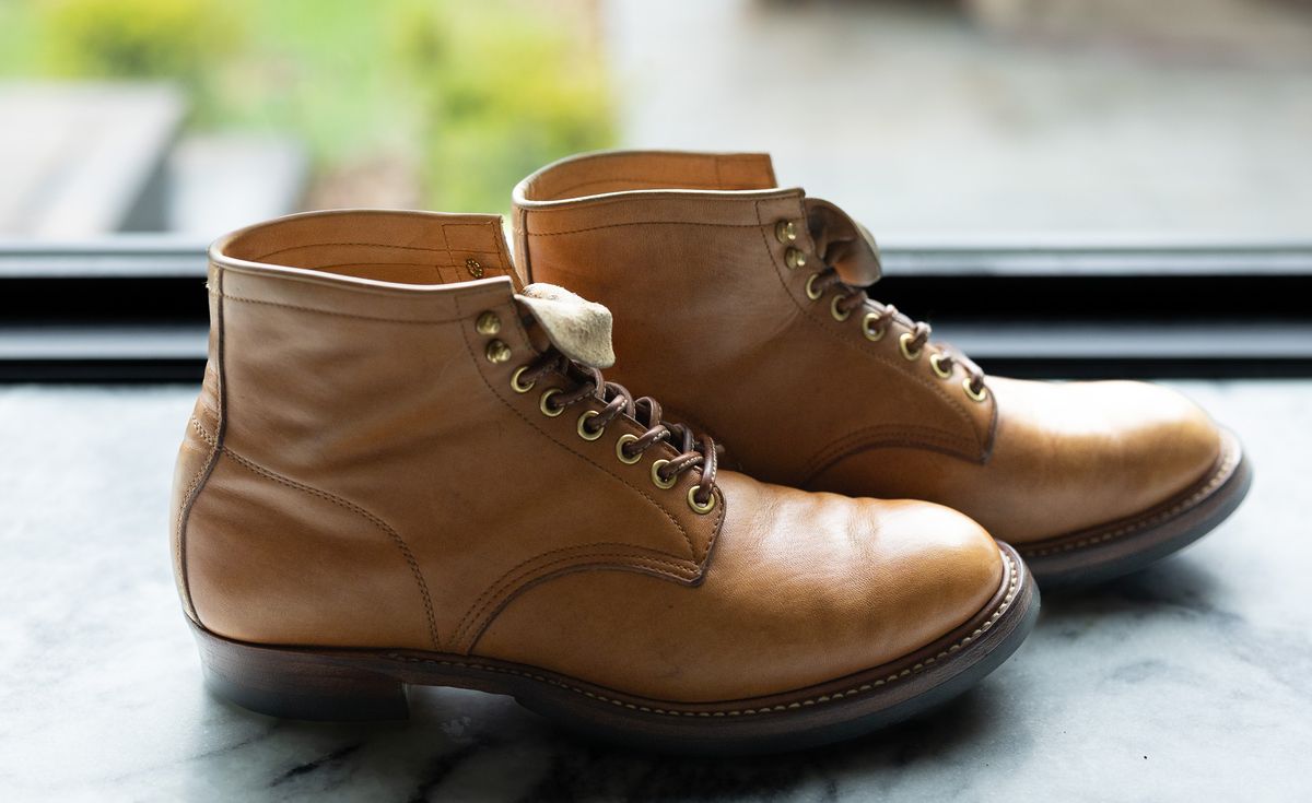 Photo by Tipples_and_drams on April 3, 2025 of the Y'2 Leather Work Boot in Kakishibu Horse (KS-02).