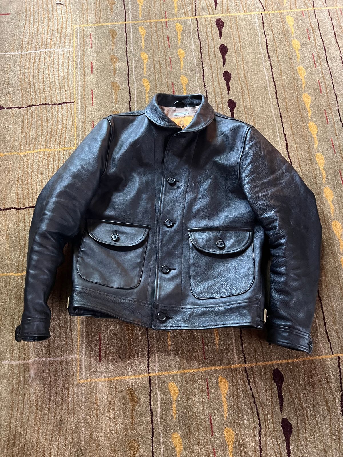 Photo by Tipples_and_drams on June 15, 2025 of the Shangri-la Heritage Cossack Jacket in chrome tanned, drum dyed, full grain Horsehide from Vicenza (Italy).