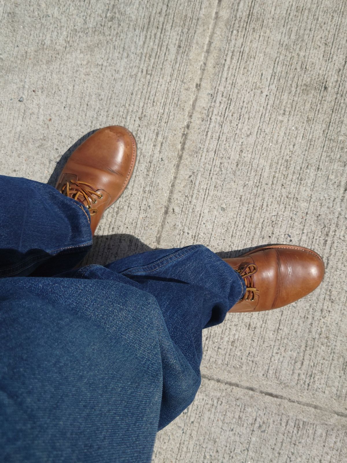 Photo by J.III on July 12, 2024 of the Oak Street Bootmakers Trench Oxford in Horween Natural Chromexcel Horsehide.