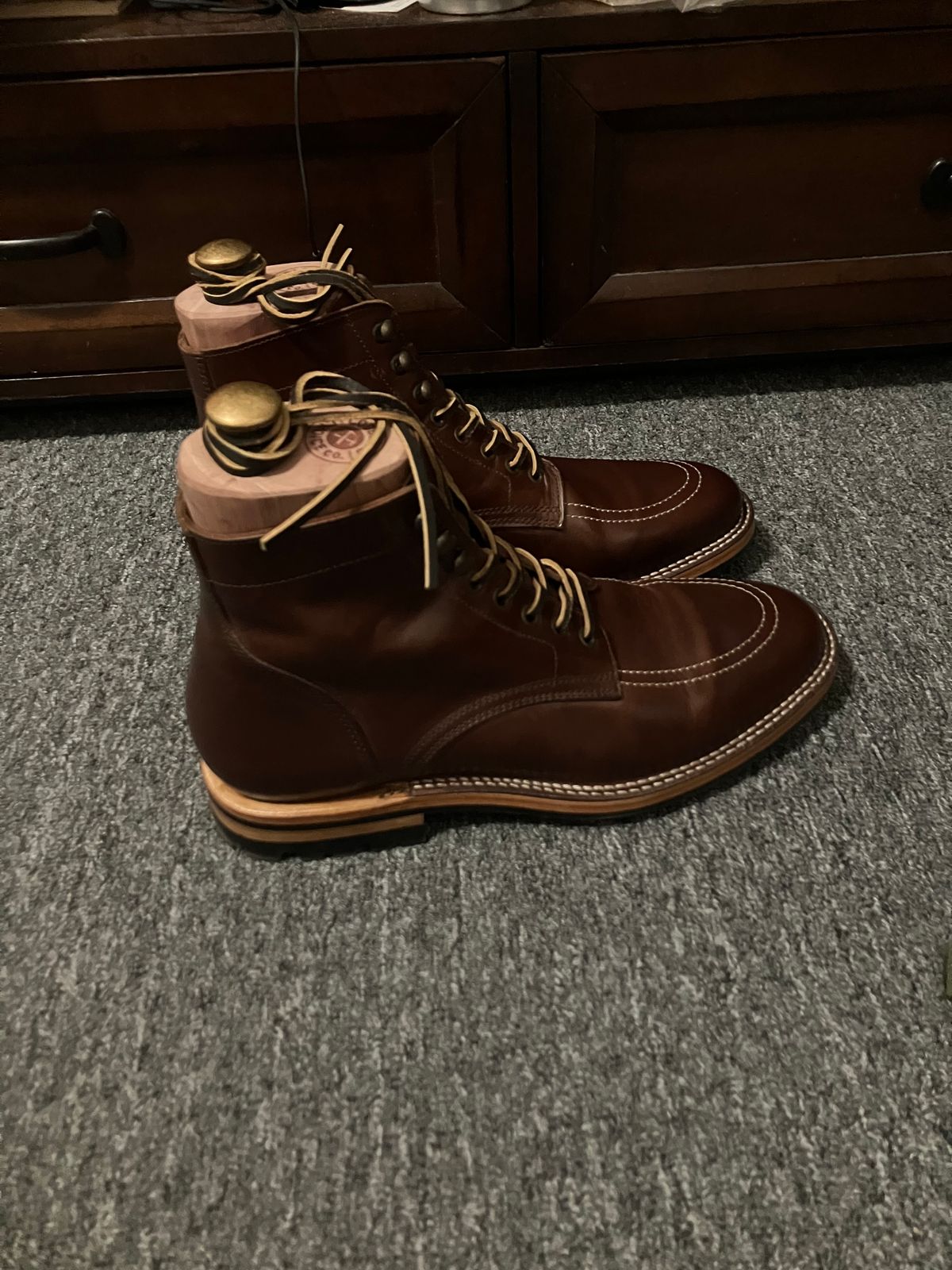 Photo by Helix on February 6, 2025 of the Parkhurst Niagara Stitchdown in Tempesti Chestnut Veg Tan.