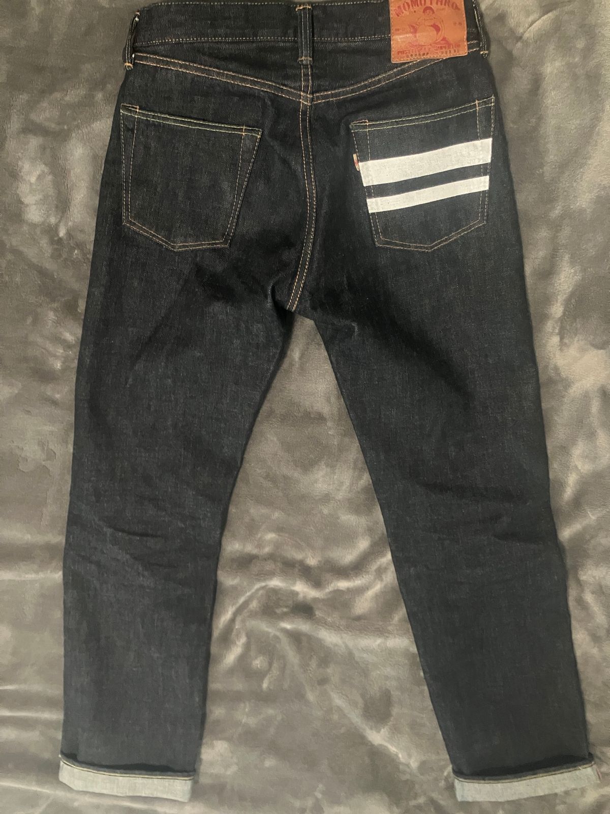 Photo by Helix on October 18, 2024 of the Momotaro Jeans 0905-SP GTB 15.7oz Zimbabwe Cotton Classic Wide Straight in 15.7oz Sanforized Zimbabwe Cotton.