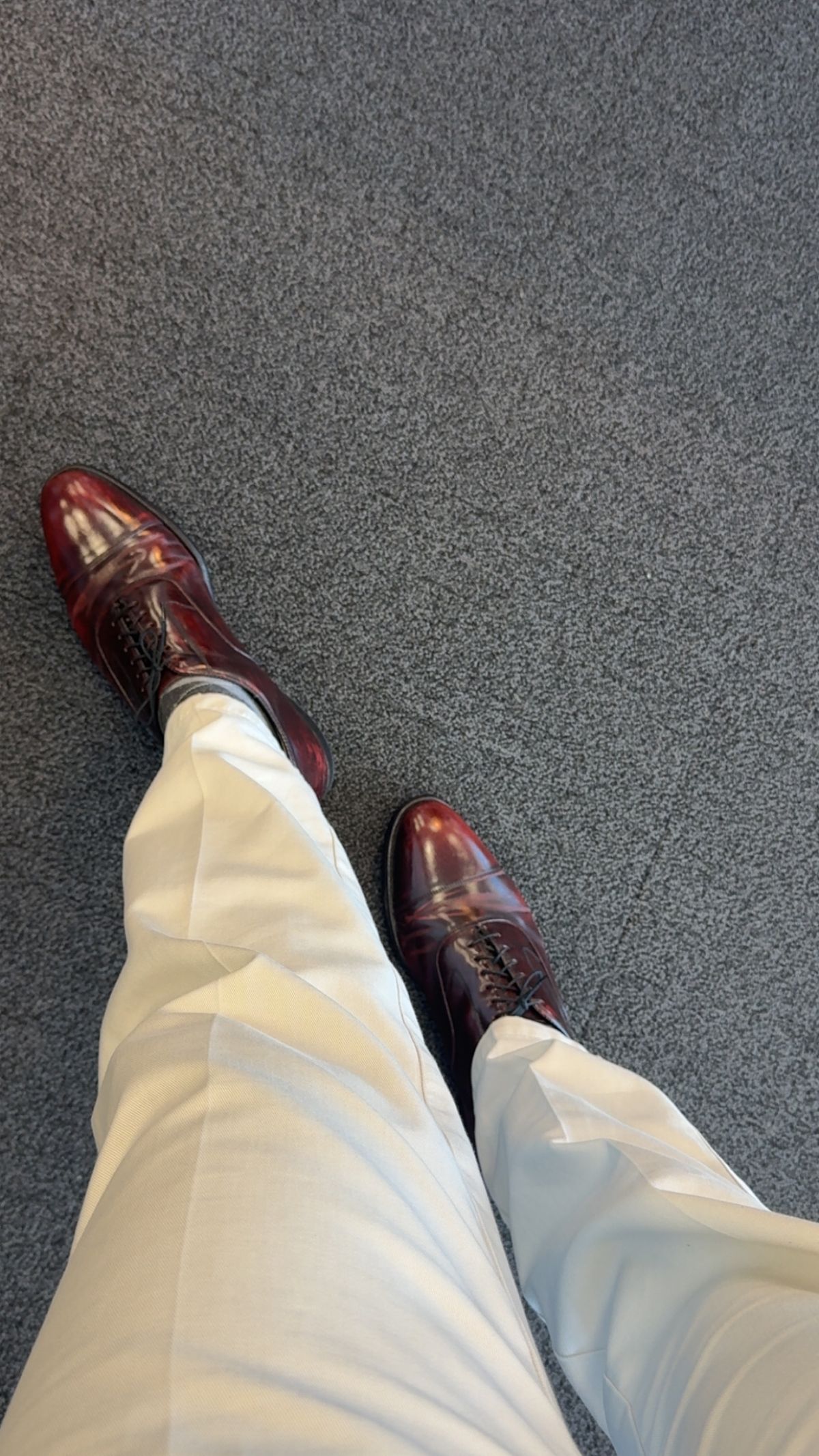 Photo by ibarrit98 on June 17, 2026 of the Johnston & Murphy Melton Cap Toe in Oxblood.