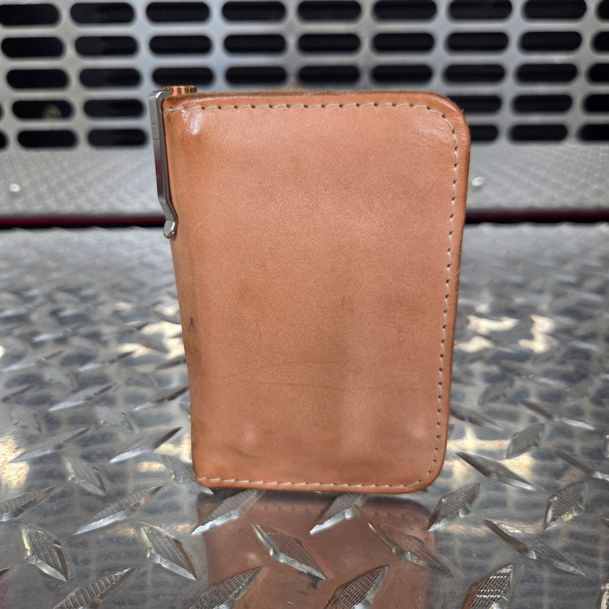 Photo by curtisheinze on January 3, 2026 of the Stock & Barrel Co NO.52 in Wickett & Craig Oak Skirting.