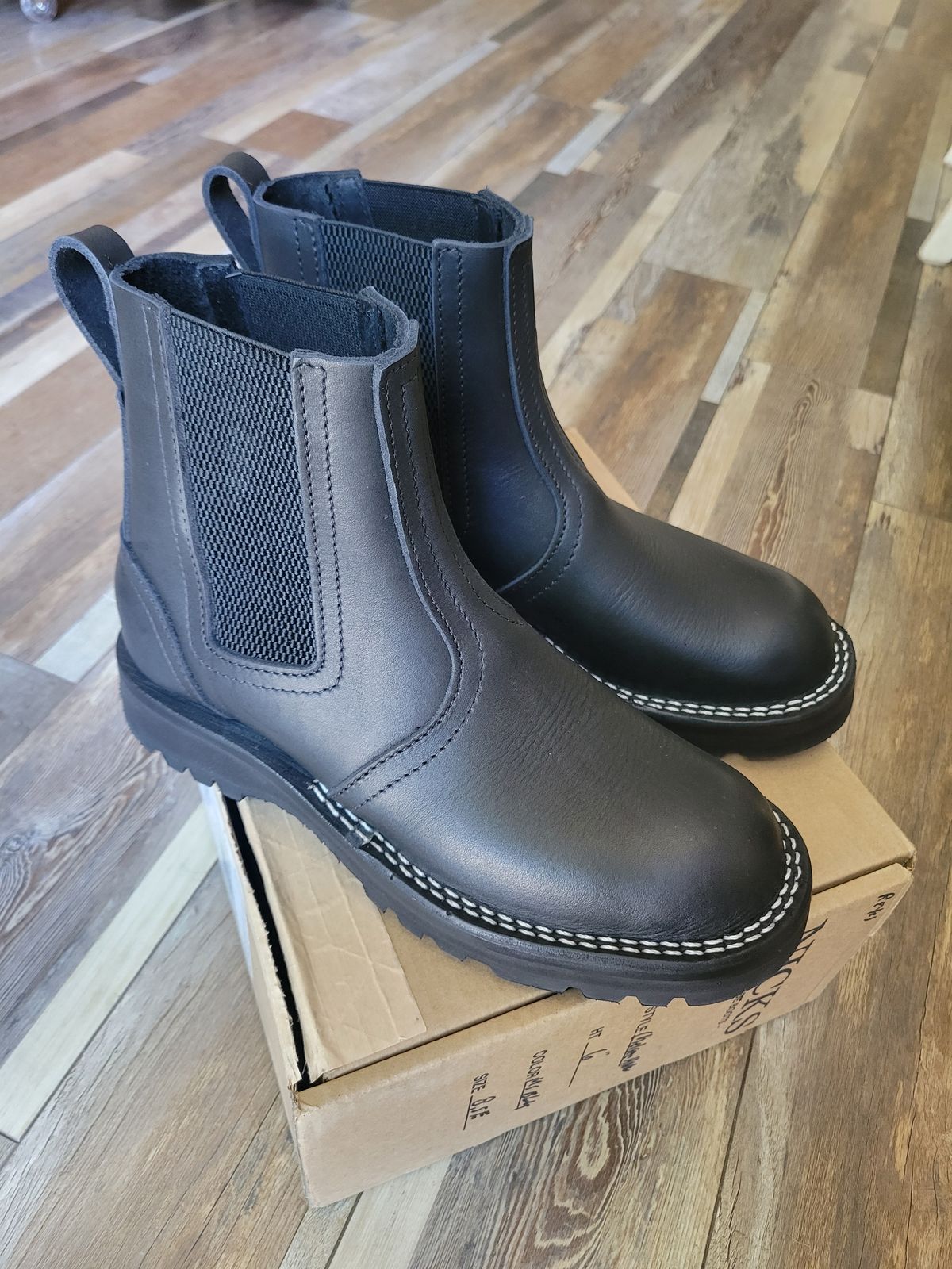 Photo by danjr92 on June 7, 2025 of the Nicks Work Chelsea in Seidel MaxSupport Black.