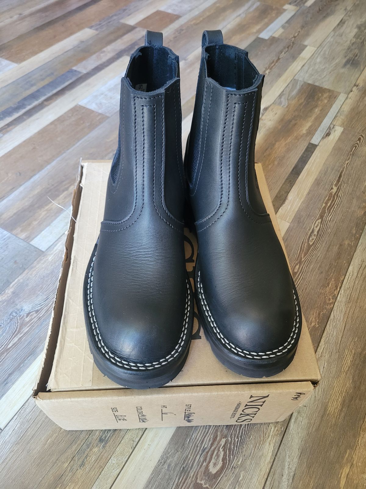 Photo by danjr92 on June 7, 2025 of the Nicks Work Chelsea in Seidel MaxSupport Black.