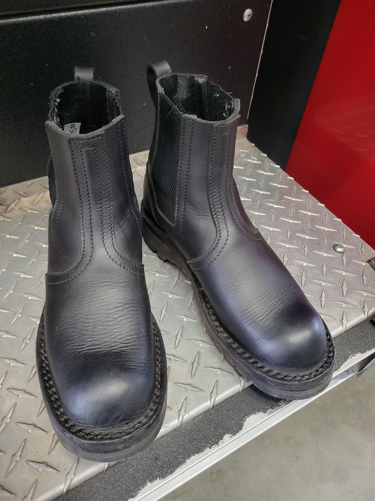 Photo by danjr92 on May 5, 2026 of the Nicks Work Chelsea in Seidel MaxSupport Black.