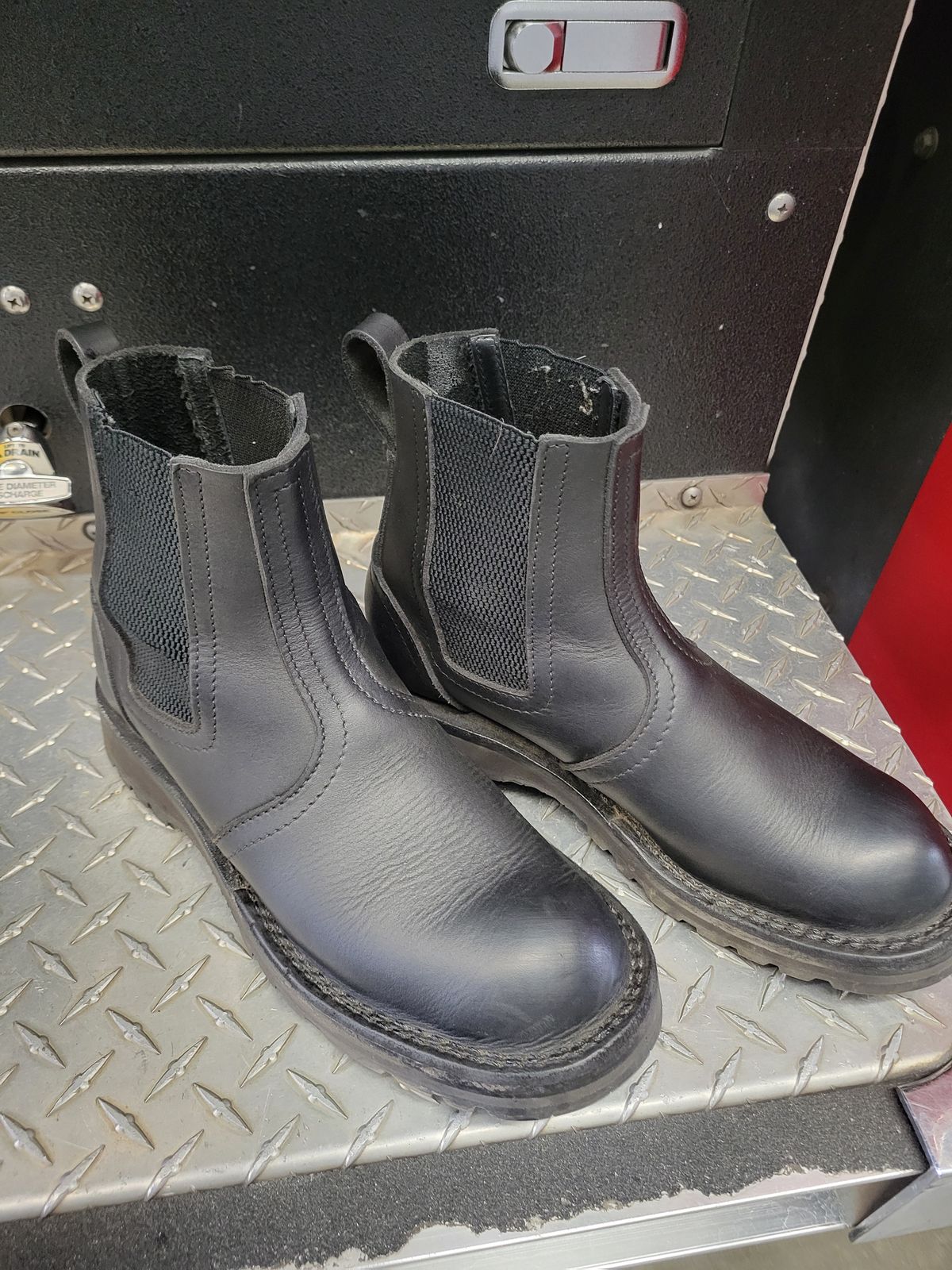 Photo by danjr92 on May 5, 2026 of the Nicks Work Chelsea in Seidel MaxSupport Black.
