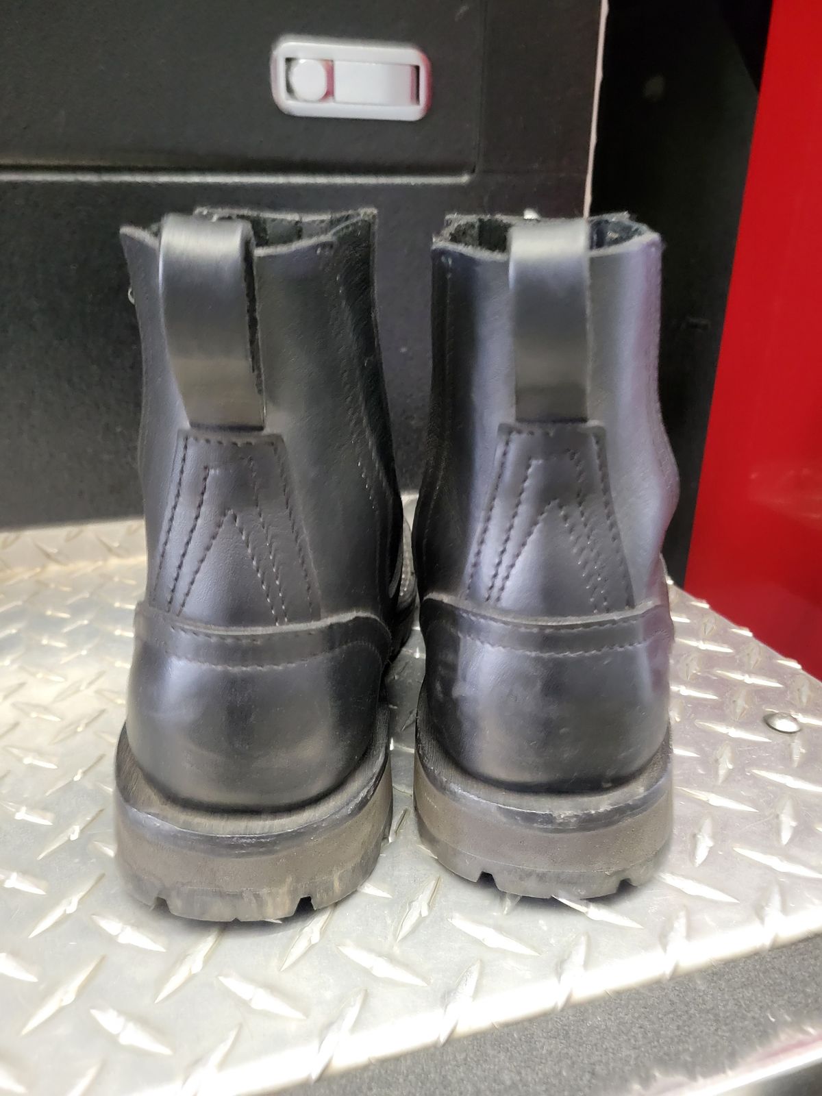 Photo by danjr92 on May 5, 2026 of the Nicks Work Chelsea in Seidel MaxSupport Black.