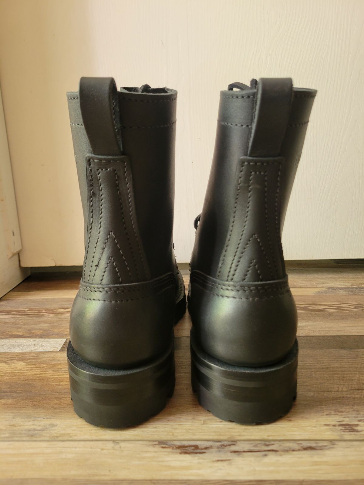 Photo by danjr92 on April 16, 2026 of the Nicks Overlander in Seidel MaxSupport Black.