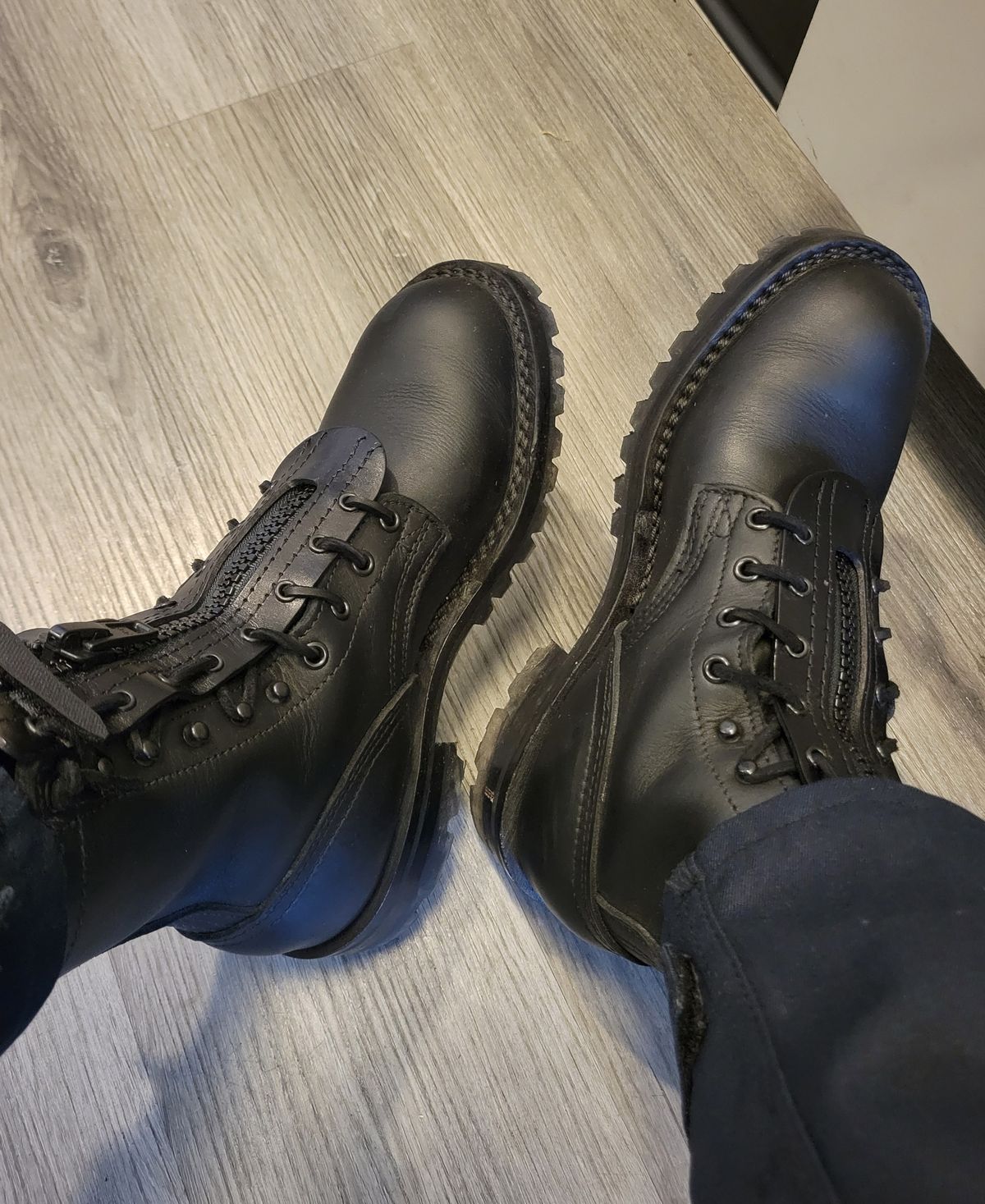 Photo by danjr92 on May 4, 2026 of the Nicks Overlander in Seidel MaxSupport Black.