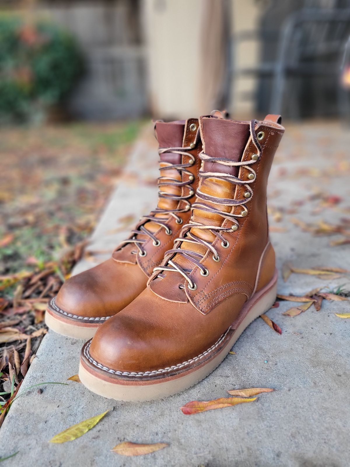 Photo by danjr92 on November 28, 2024 of the Nicks Traveler in Nicks / Horween Cognac Shackleton.